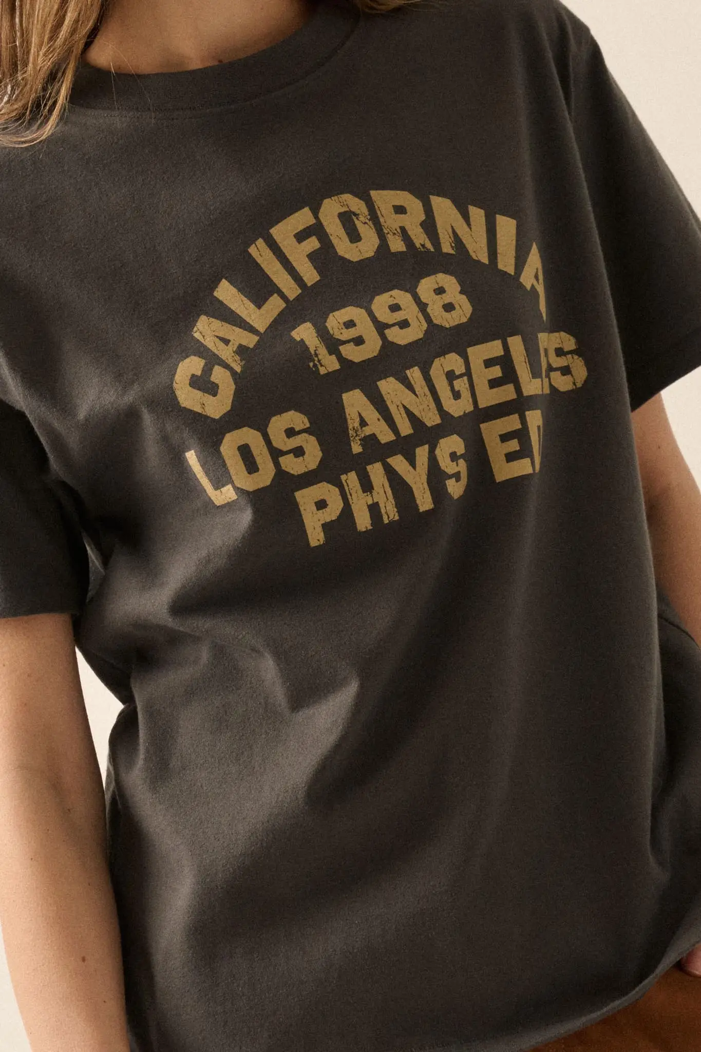 1998 Los Angeles Phys Ed Vintage-Print Graphic Tee - Image 2