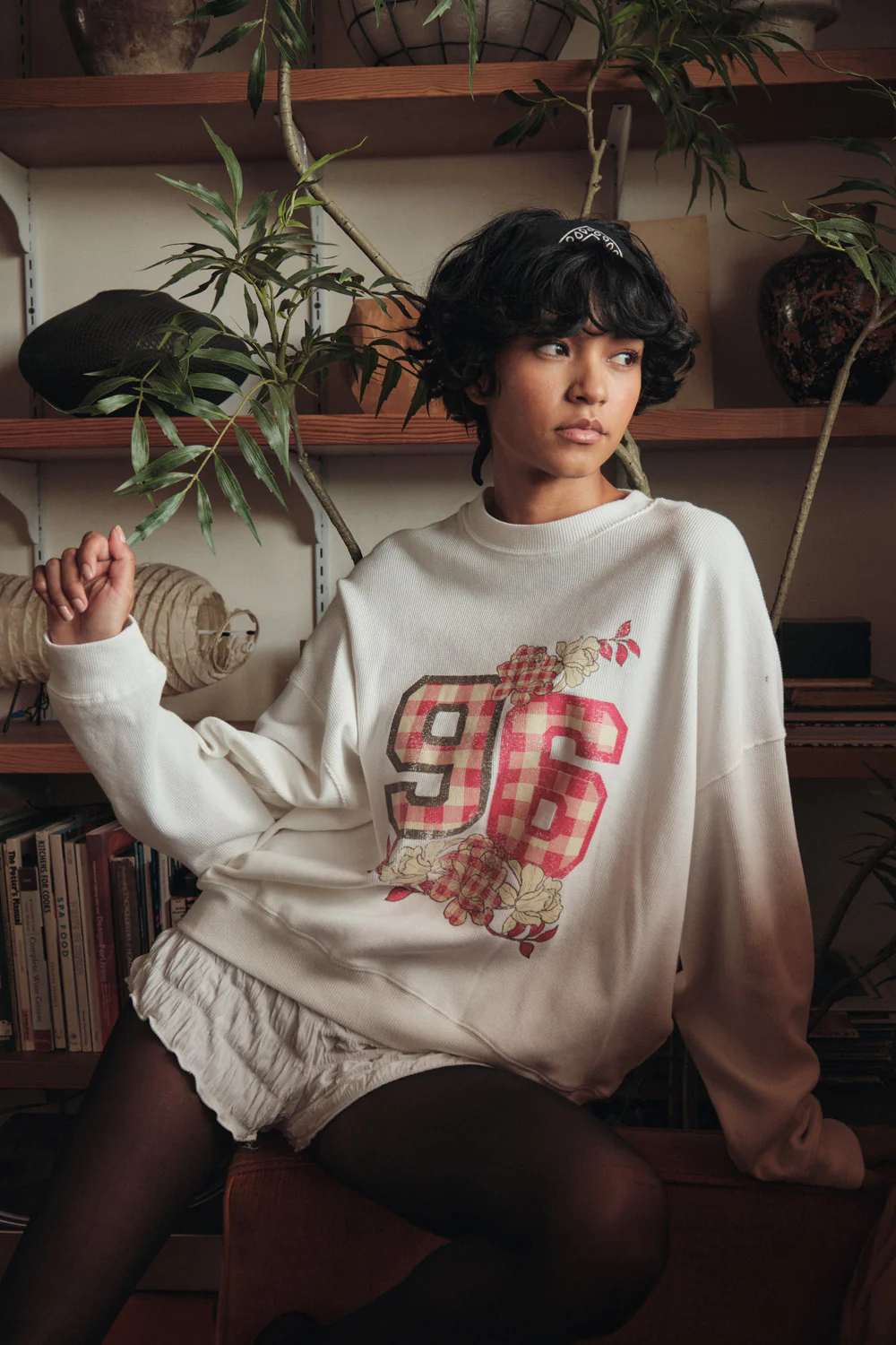 96 Vintage-Print Oversize Thermal Graphic Top - Image 3