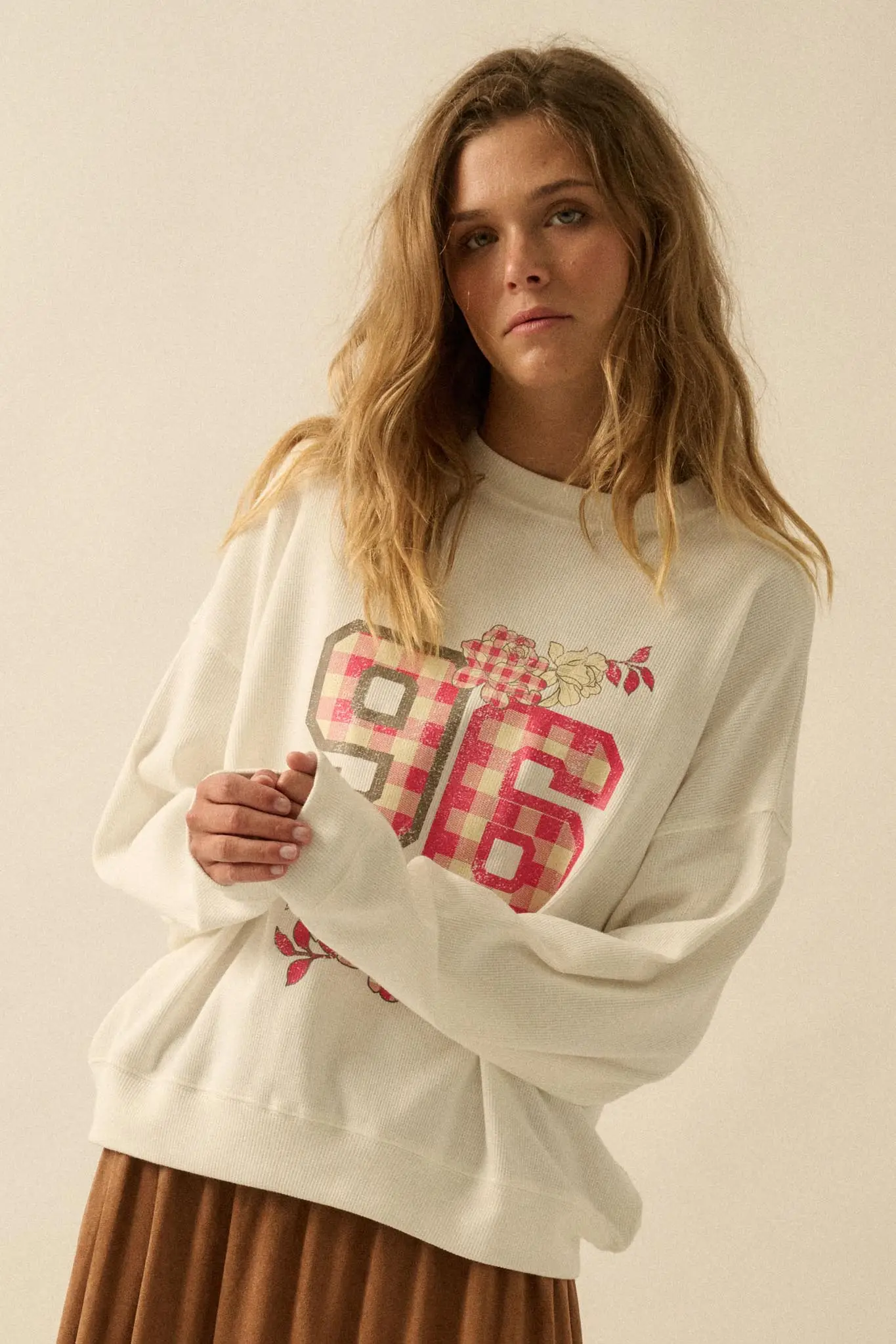 96 Vintage-Print Oversize Thermal Graphic Top - Image 7