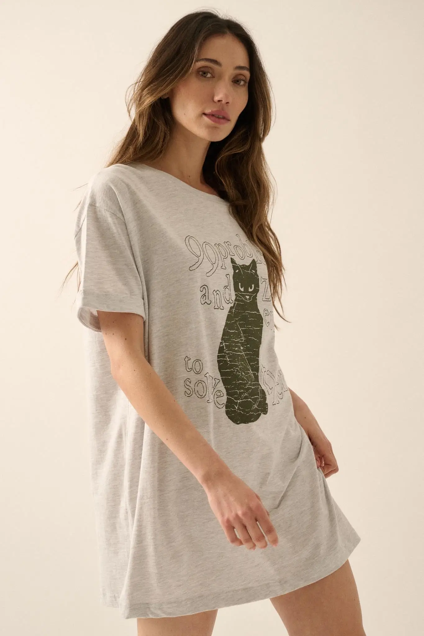 99 Problems Vintage-Print Oversize Cat Graphic Tee - Image 5