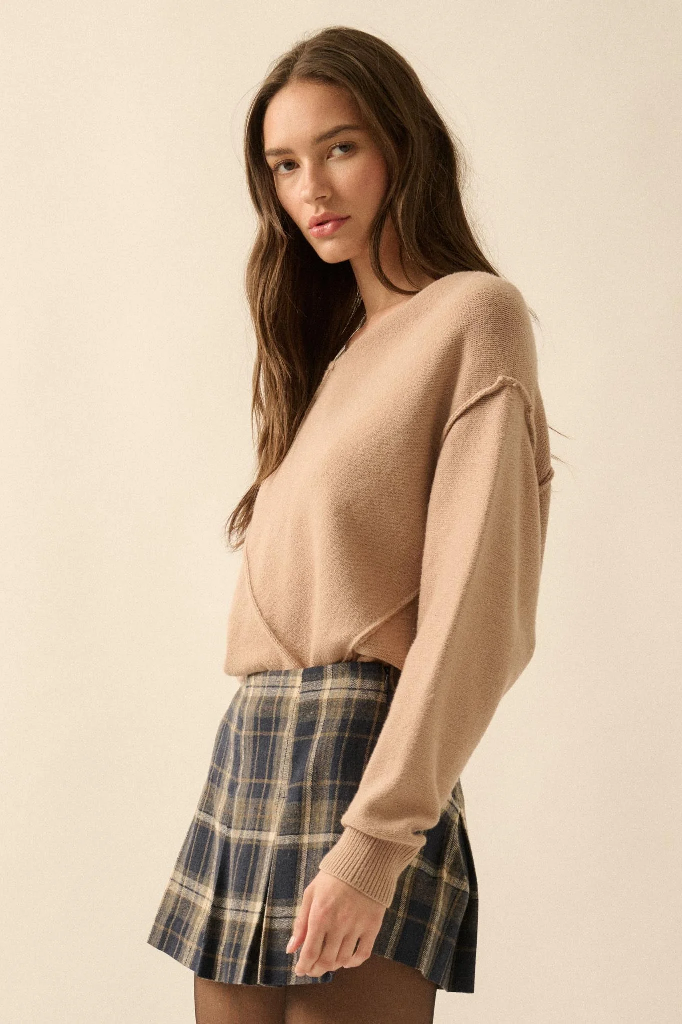 A Cute Angle Asymmetrical Exposed-Seam Sweater - Image 14