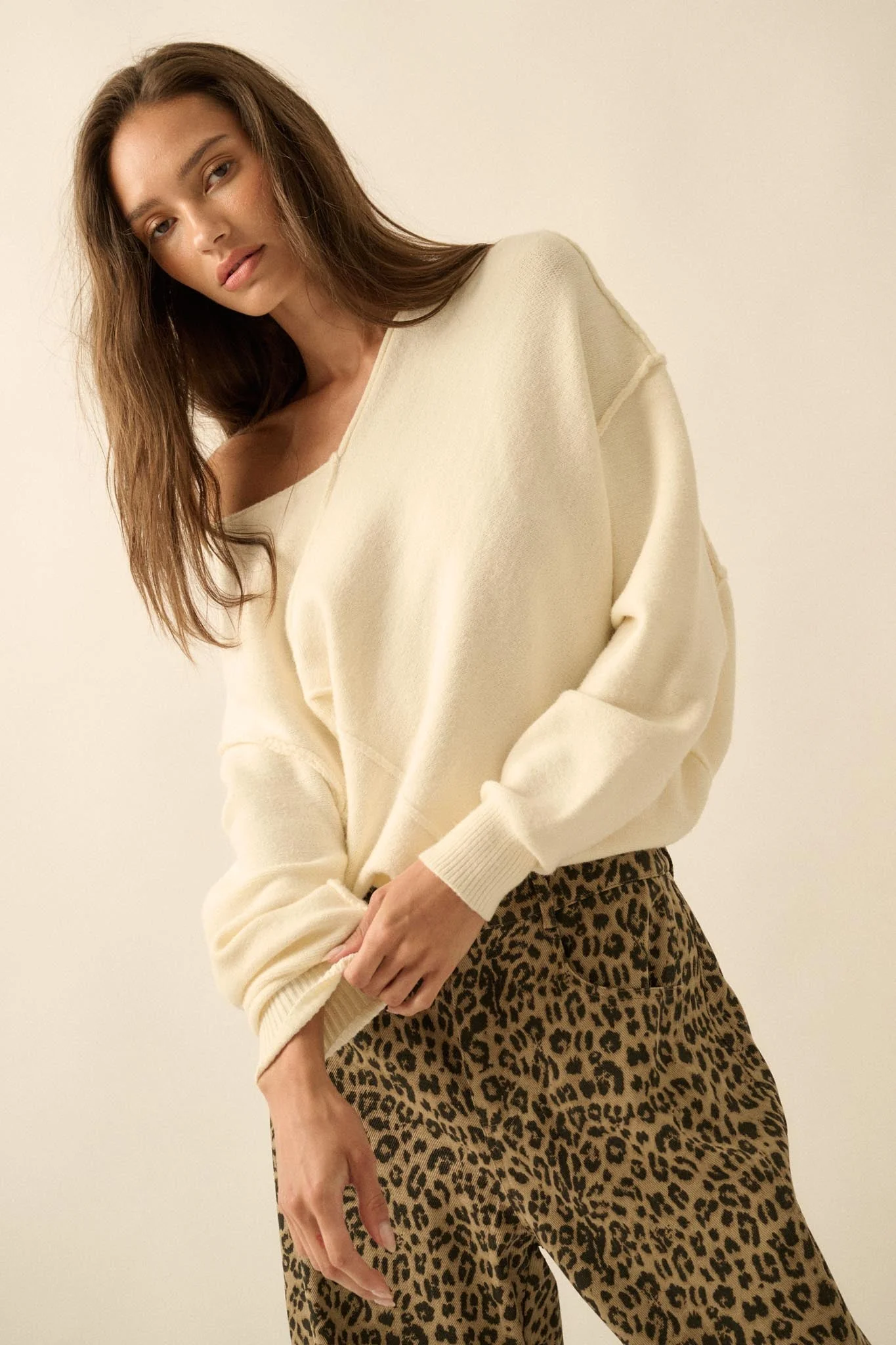 A Cute Angle Asymmetrical Exposed-Seam Sweater - Image 7