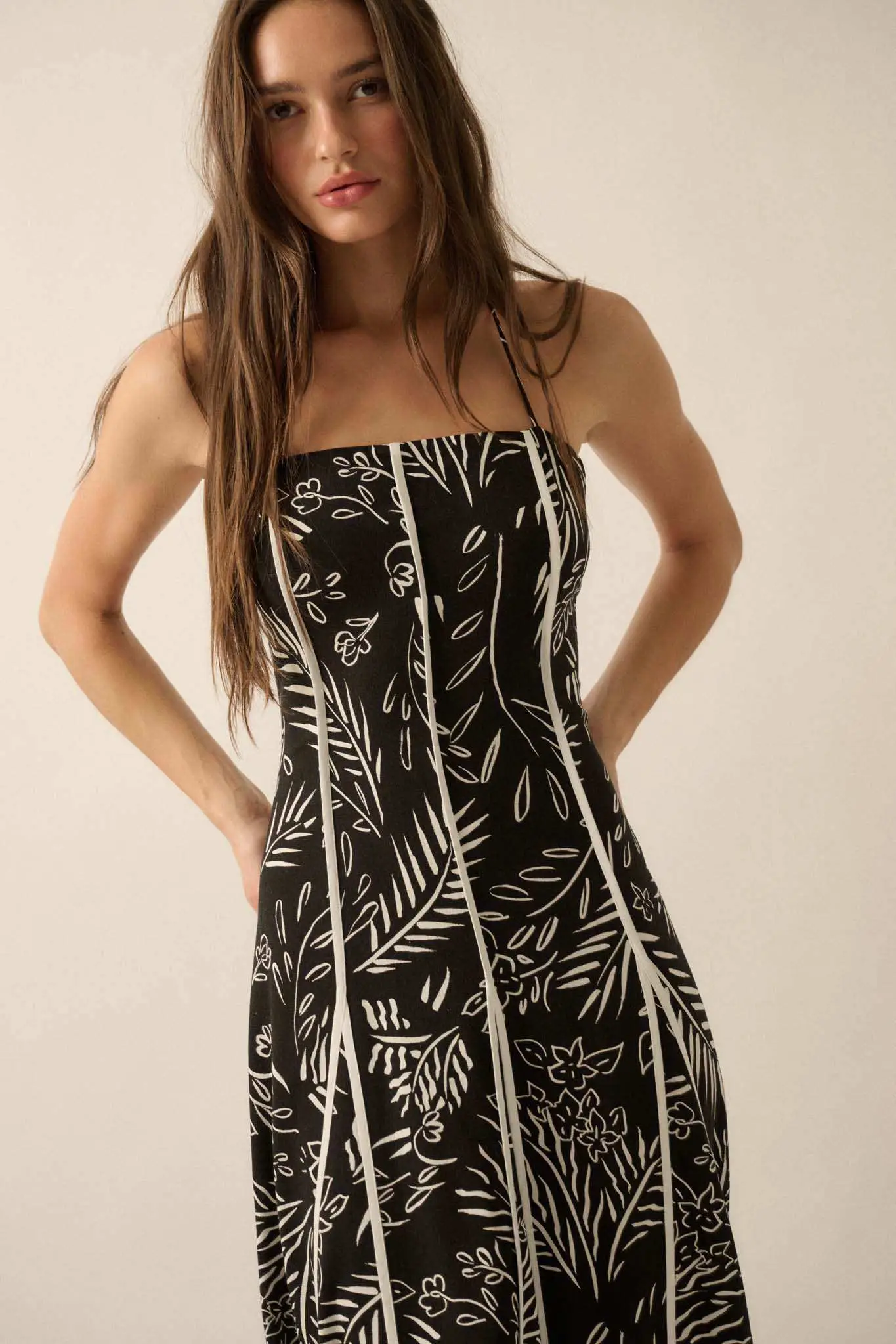 Artsy Blossoms Floral Paneled Halter Maxi Dress - Image 11