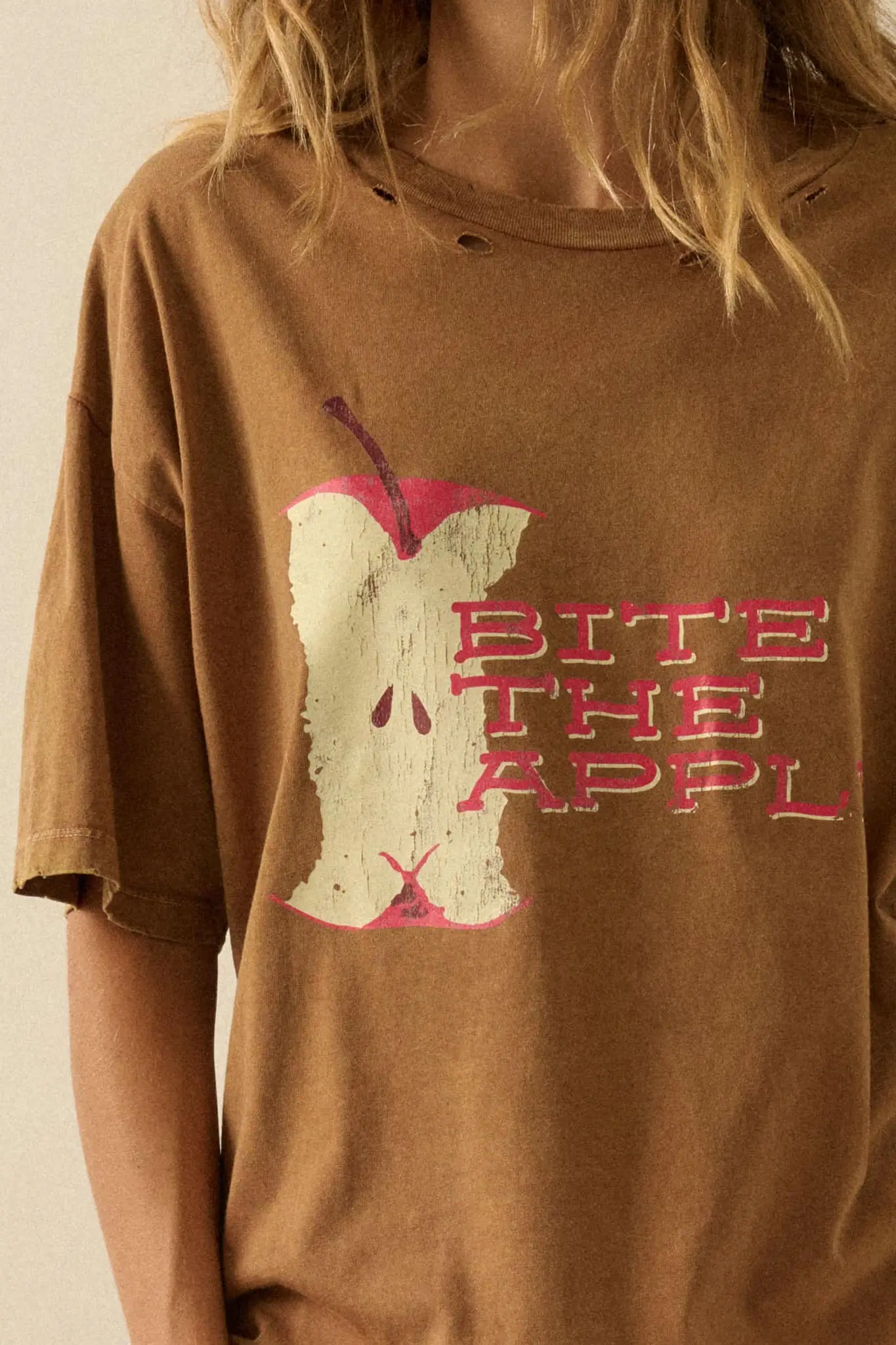 Bite the Apple Distressed Oversize Graphic Tee - Image 6