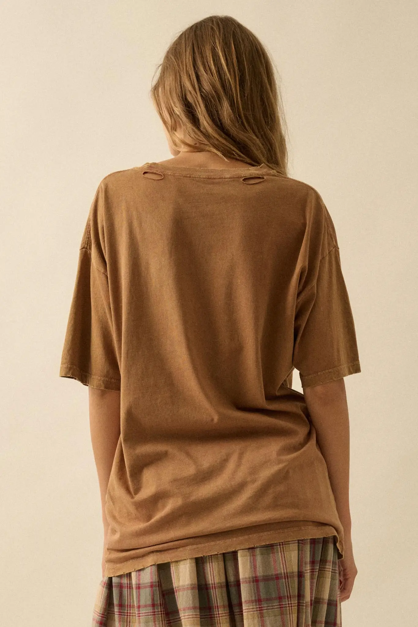 Bite the Apple Distressed Oversize Graphic Tee - Image 9