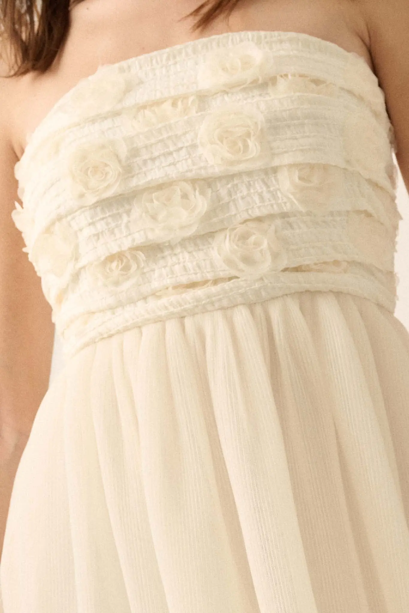 Blooming Beauty 3D Floral Lace High-Low Maxi Dress - Image 9