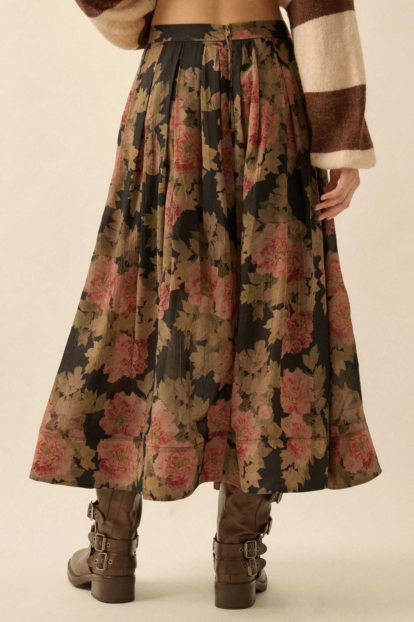 Blooming Tranquility Pleated Floral Midi Skirt - Image 12