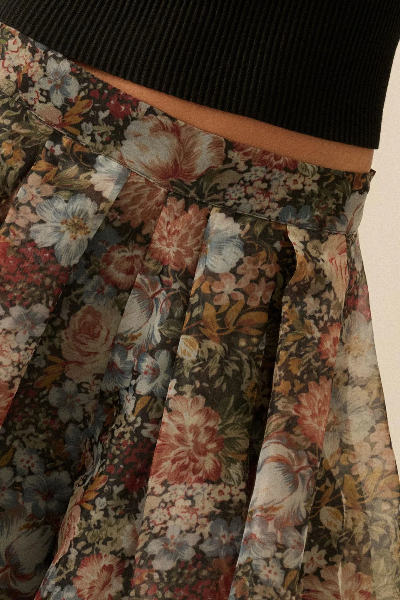 Blossoming Autumn Floral Organza Pleated Skort - Image 5