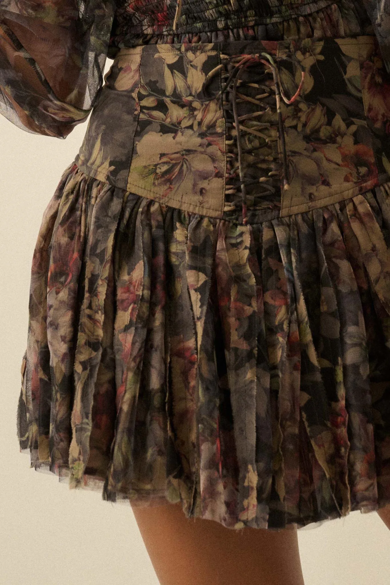 Blossoming Bliss Floral Drop-Waist Mini Skort - Image 12