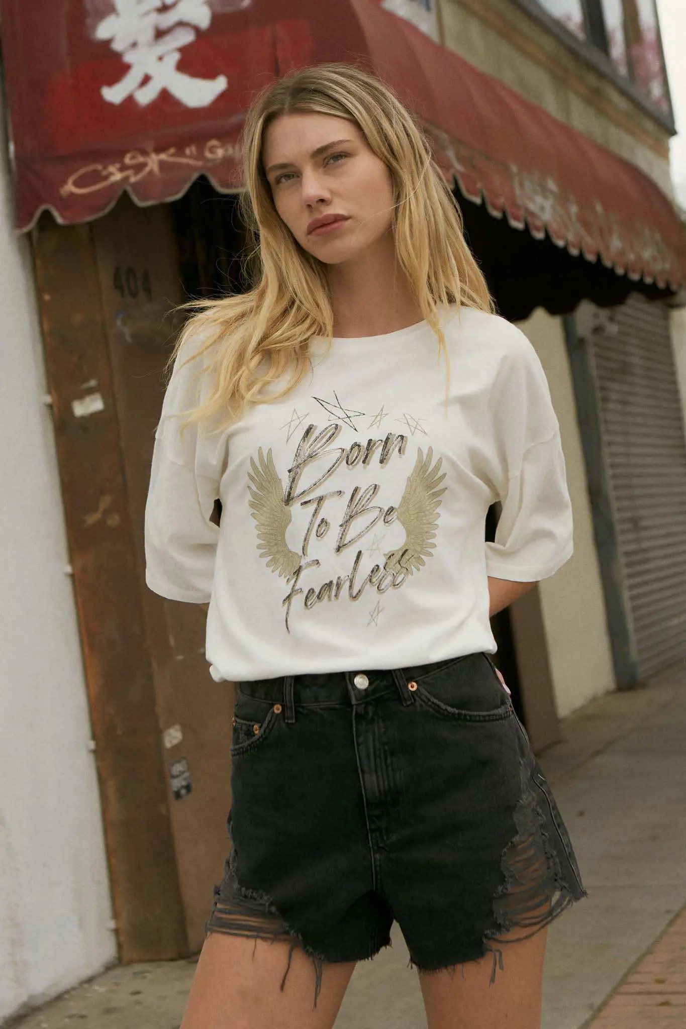 Born to be Fearless Oversize Graphic Tee - Image 2