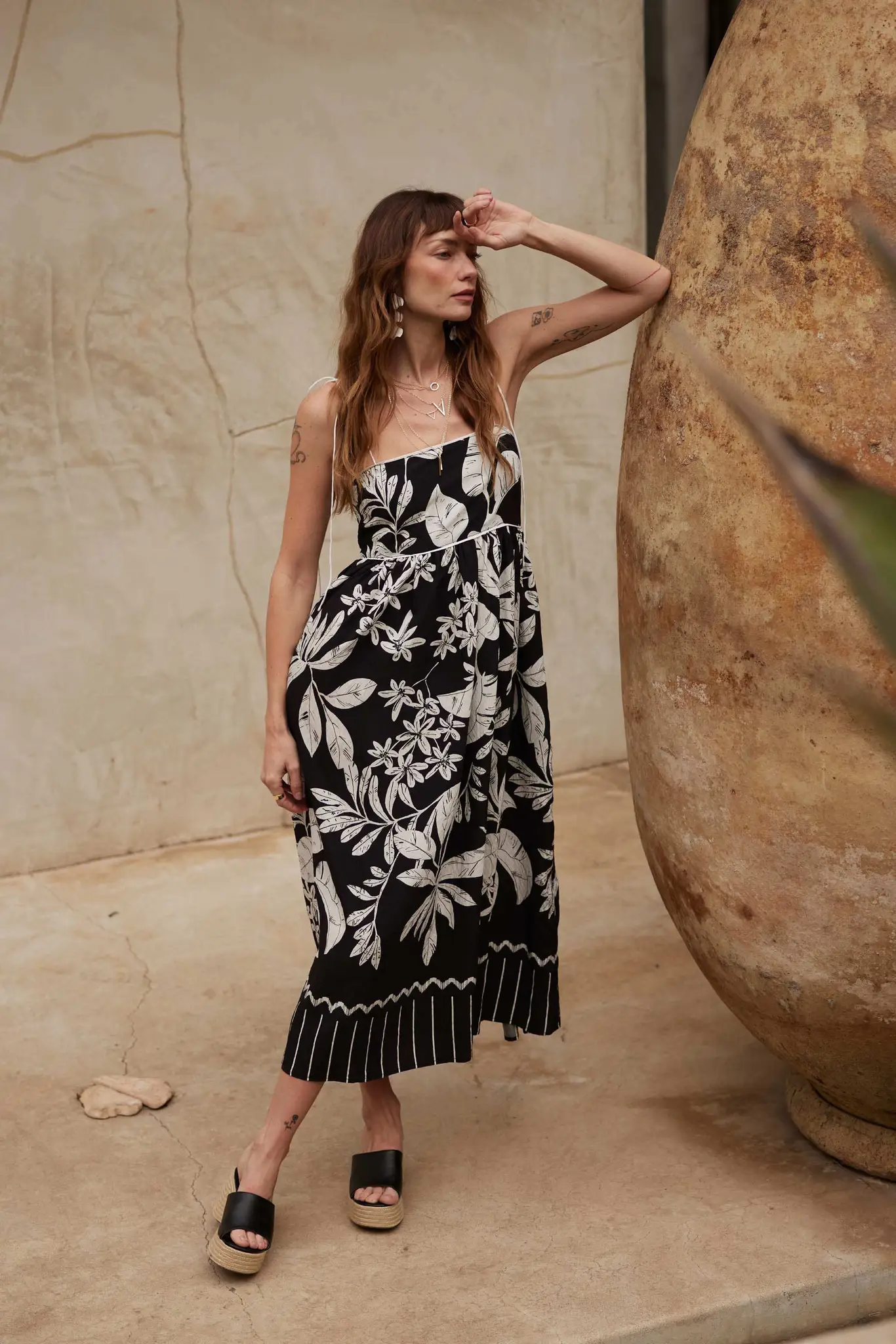 Botanical Beauty Tropical High-Waist Midi Dress - Image 3
