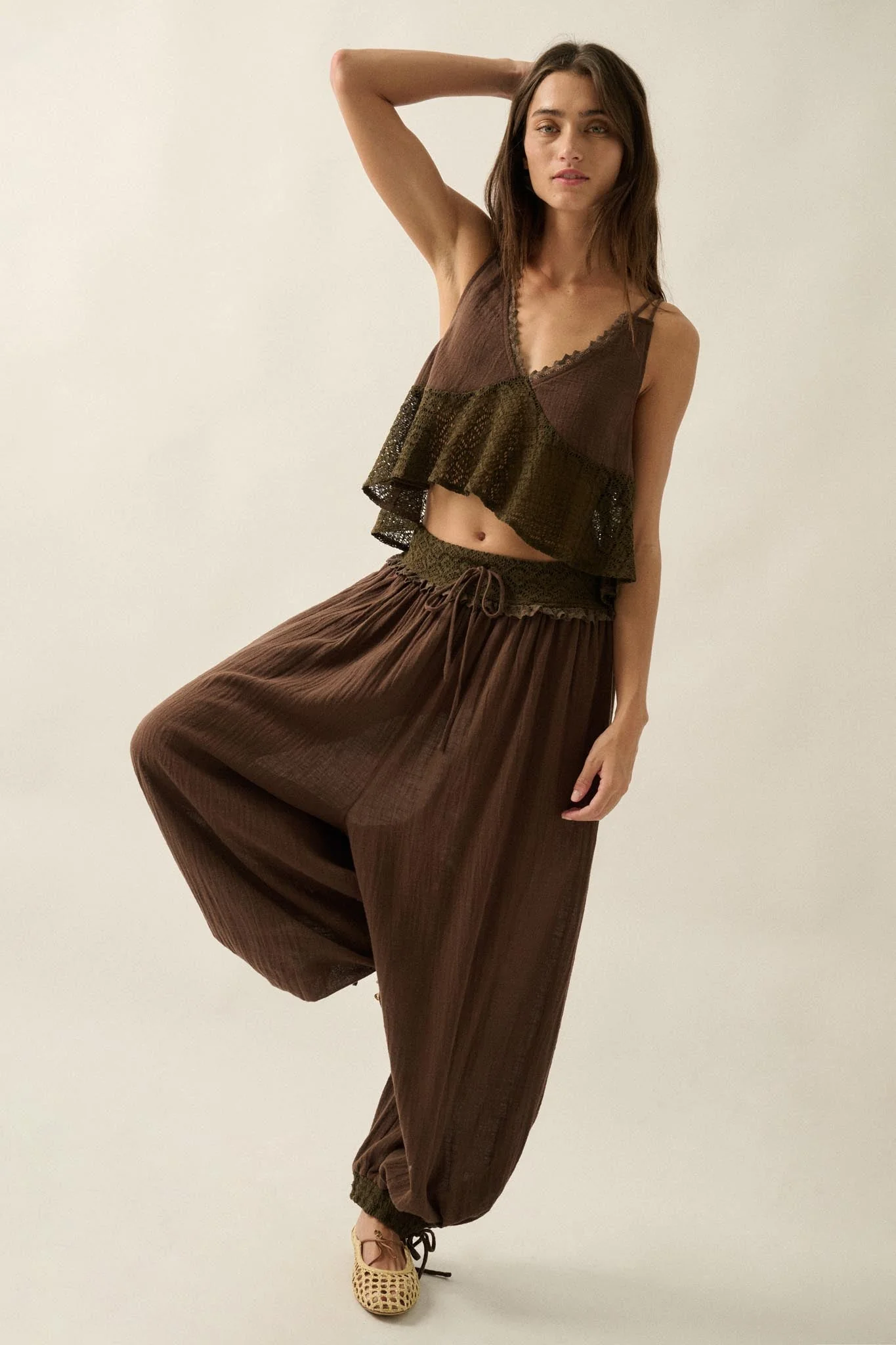 Break Free Cotton Gauze Drawstring Balloon Pants - Image 10