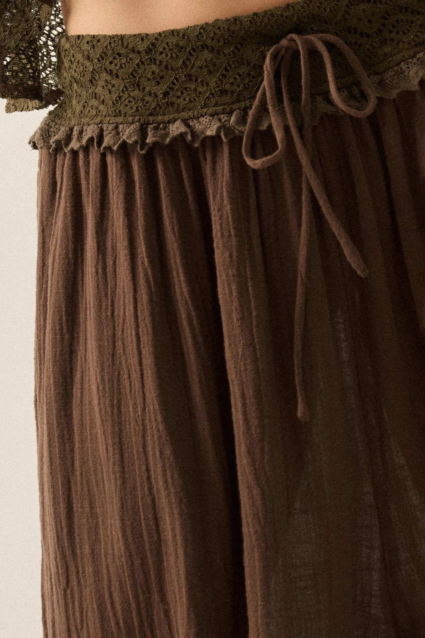Break Free Cotton Gauze Drawstring Balloon Pants - Image 11