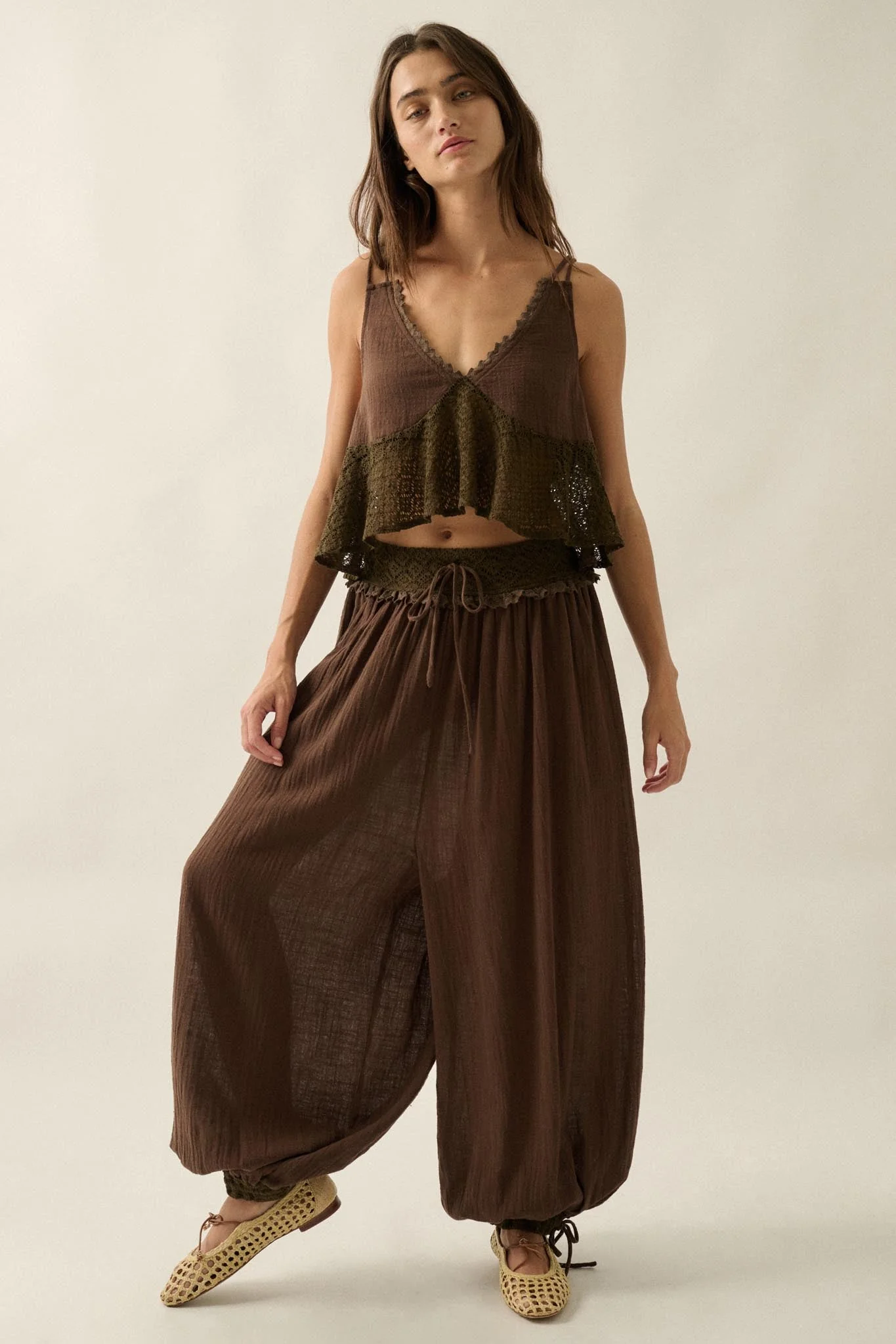 Break Free Cotton Gauze Drawstring Balloon Pants - Image 13