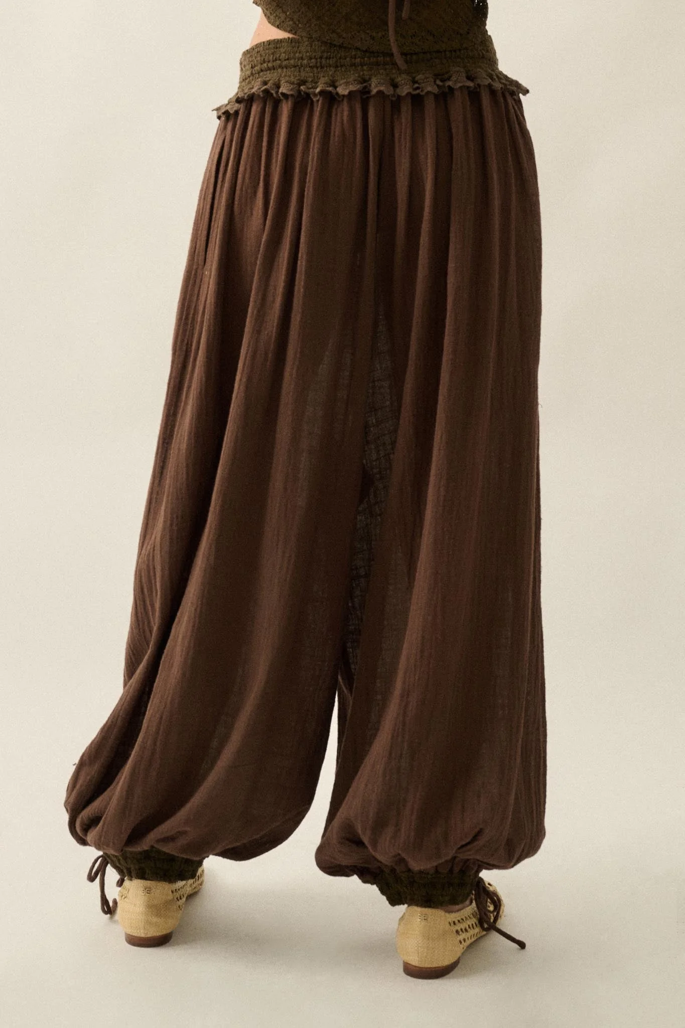 Break Free Cotton Gauze Drawstring Balloon Pants - Image 15