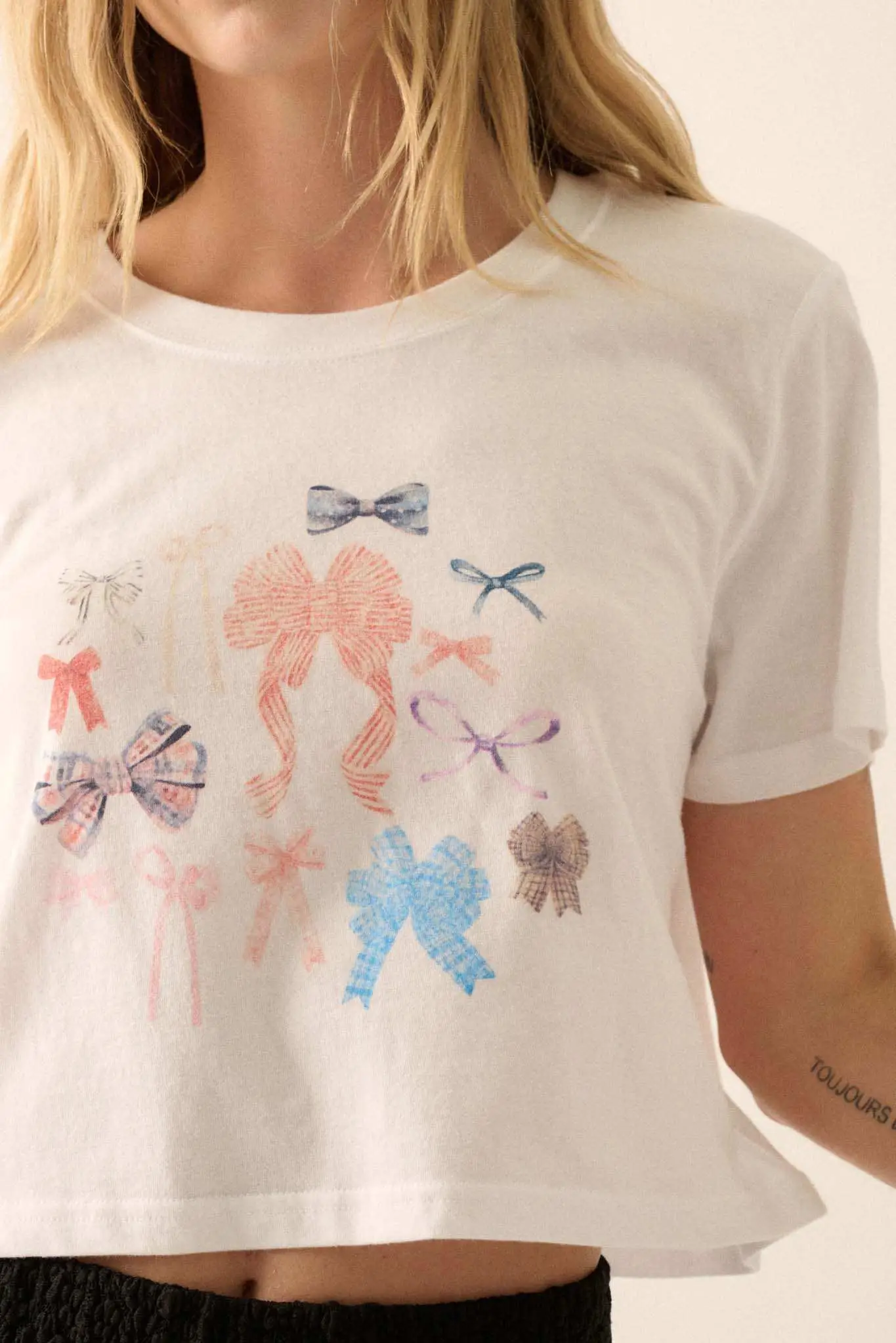 Bunches of Bows Garment-Wash Cropped Graphic Tee - Image 5