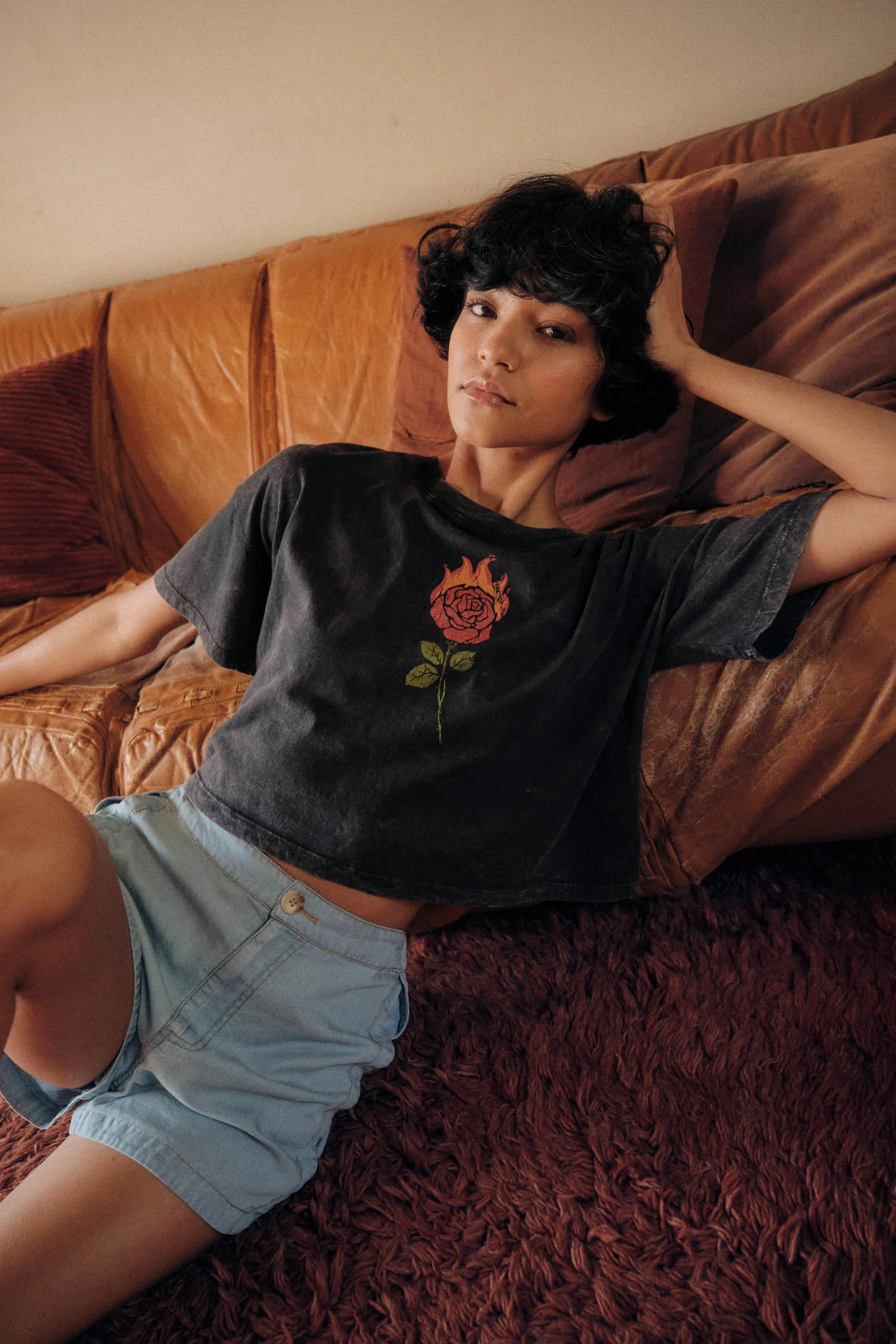 Burning Rose Vintage-Wash Cropped Graphic Tee - Image 3