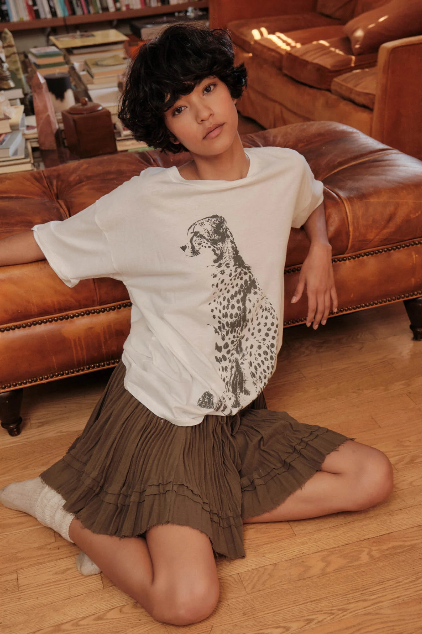 Chill Cheetah Oversize Vintage Graphic Tee - Image 3
