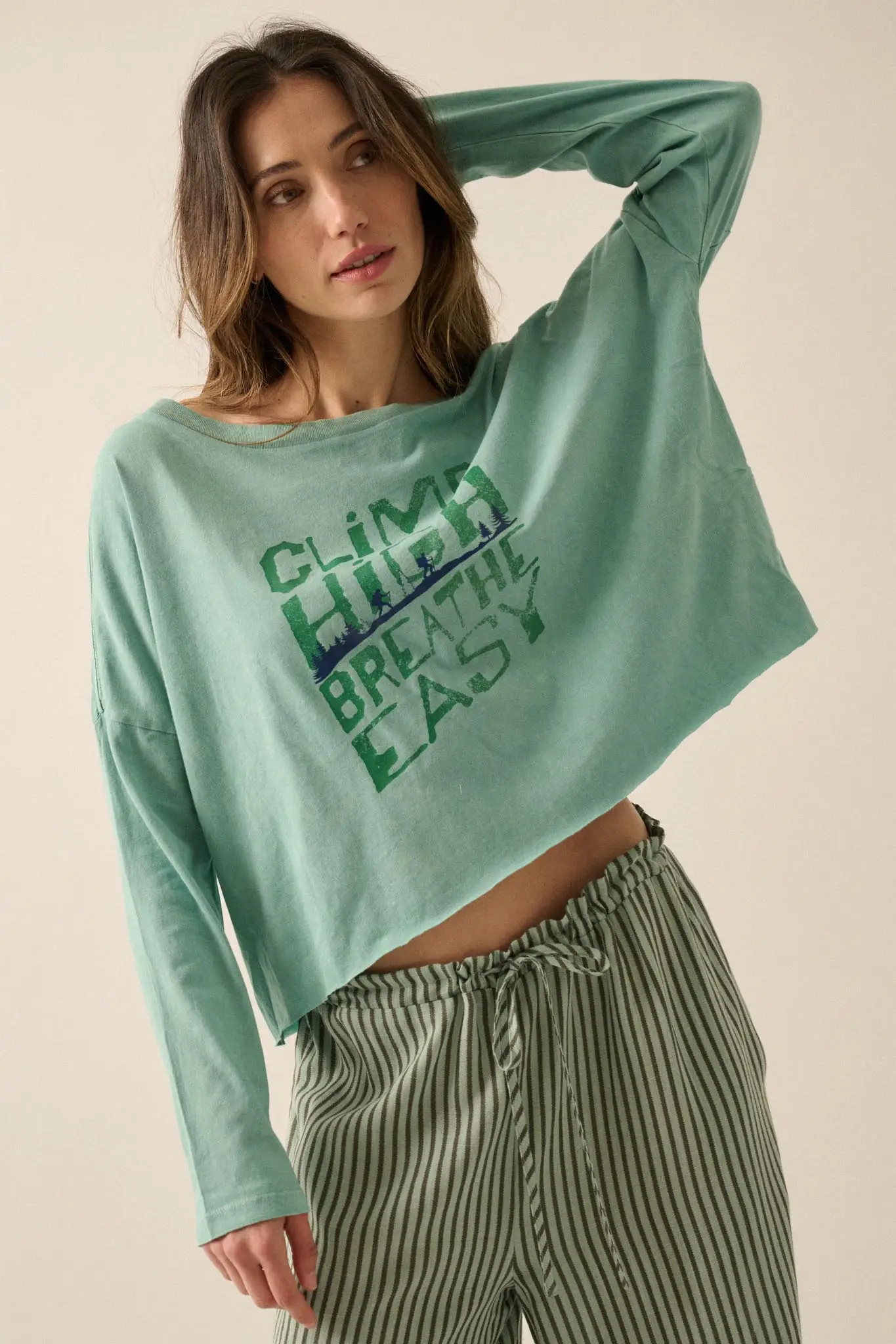 Climb High Cropped Long-Sleeve Graphic Tee