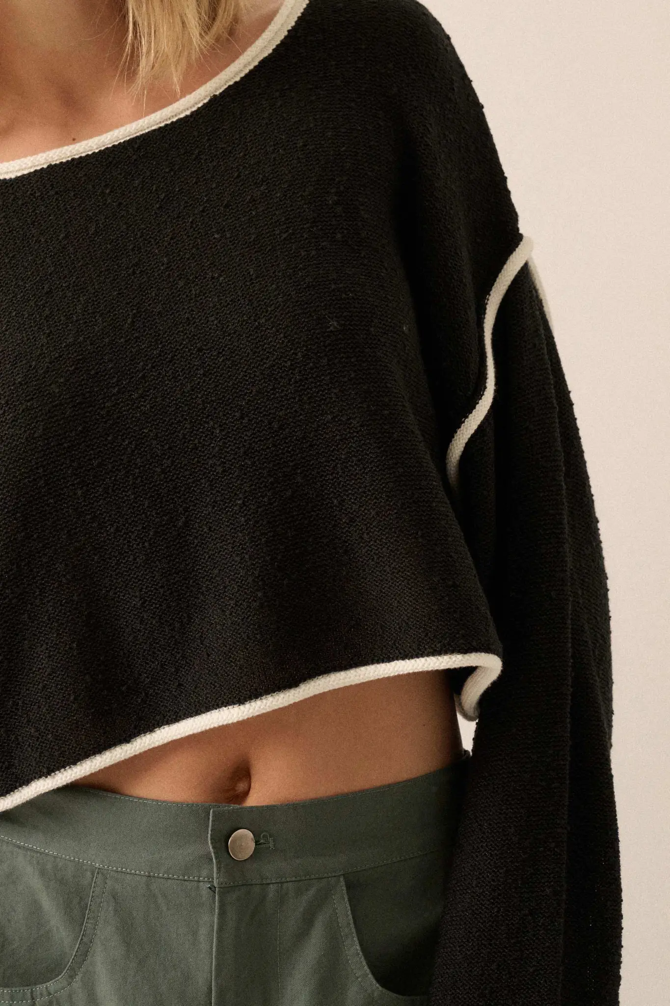 Cuddle Party Cropped Exposed-Seam Sweater - Image 32