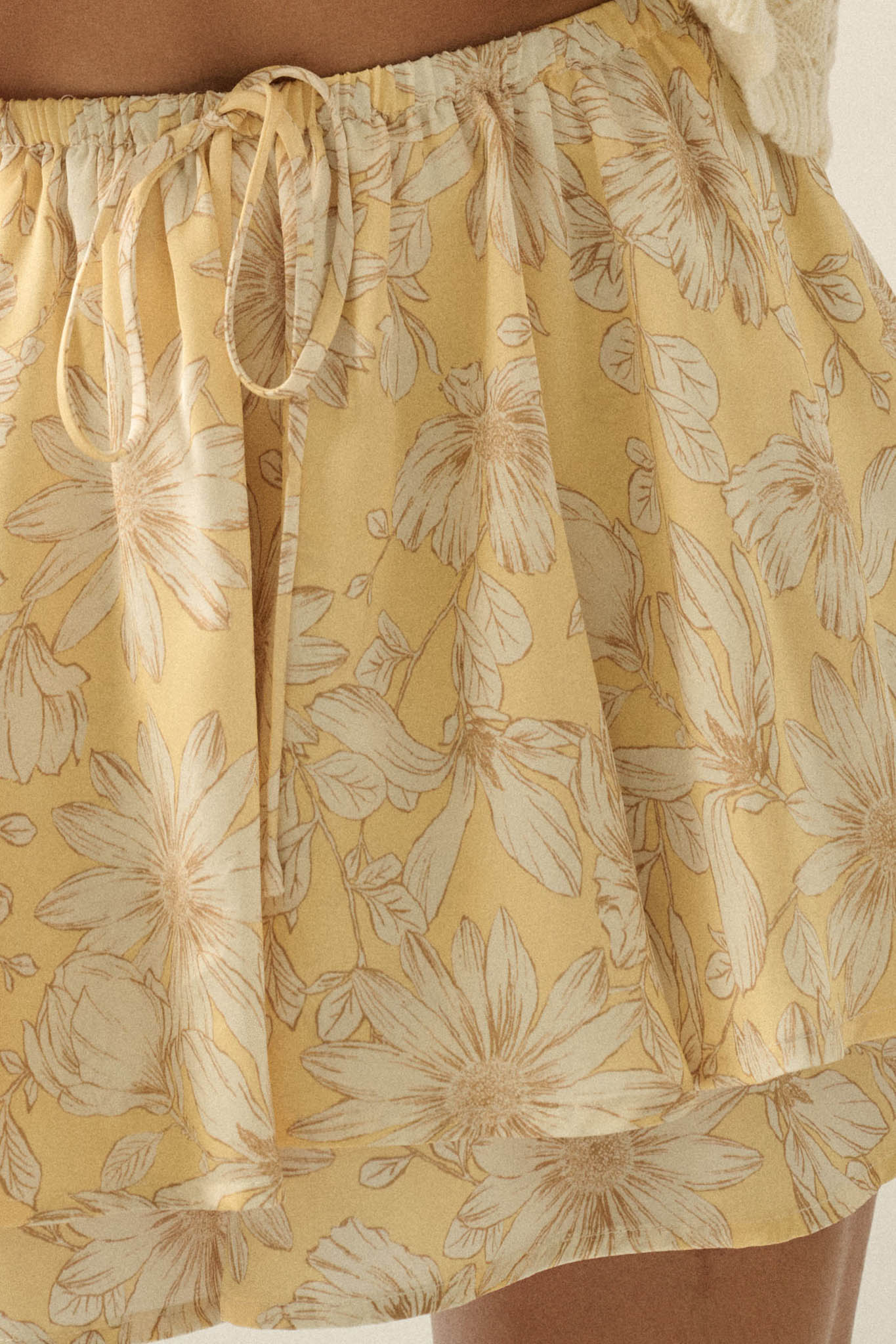 Dancing Daisies Floral Satin Drawstring Mini Skort - Image 4