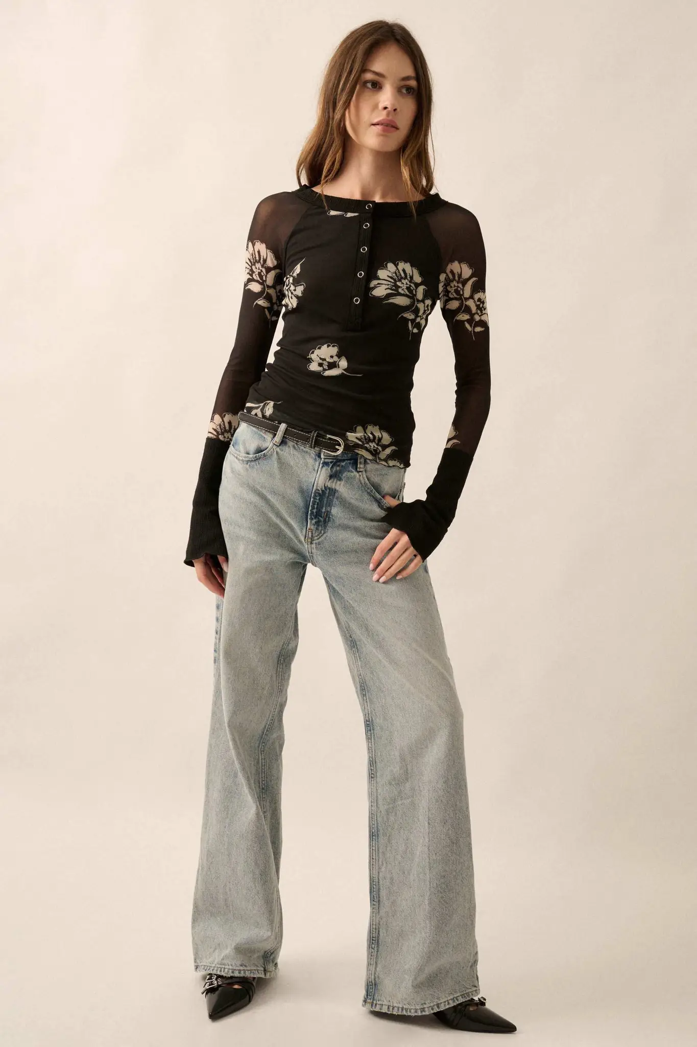 Deco Blossoms Floral Mesh Raglan Henley Top - Image 4