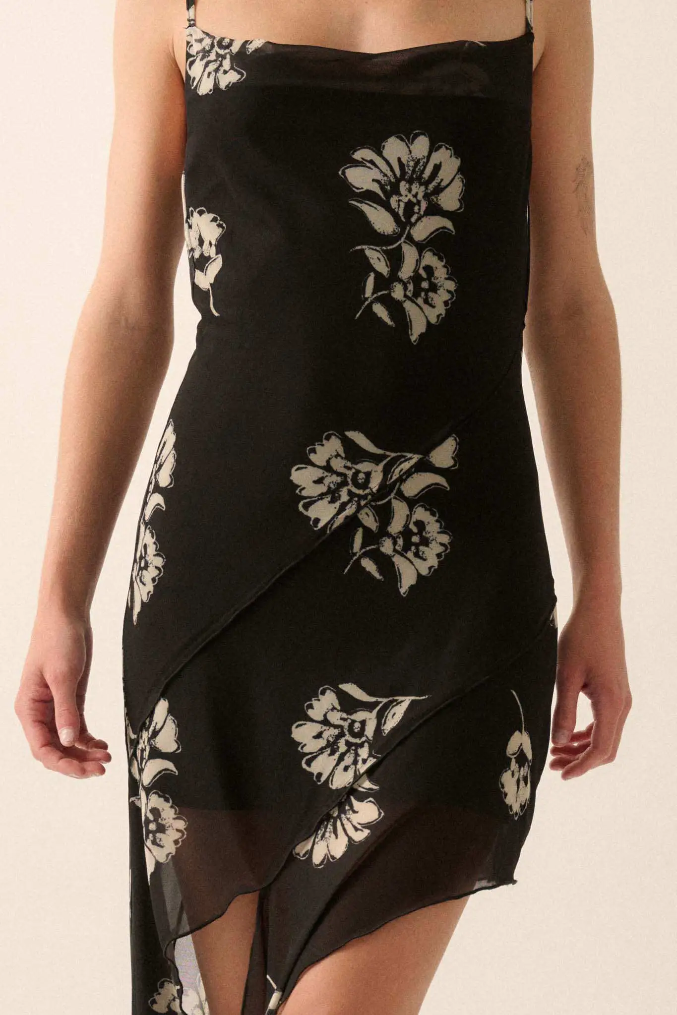 Deco Diva Floral Mesh Asymmetrical Mini Dress - Image 7