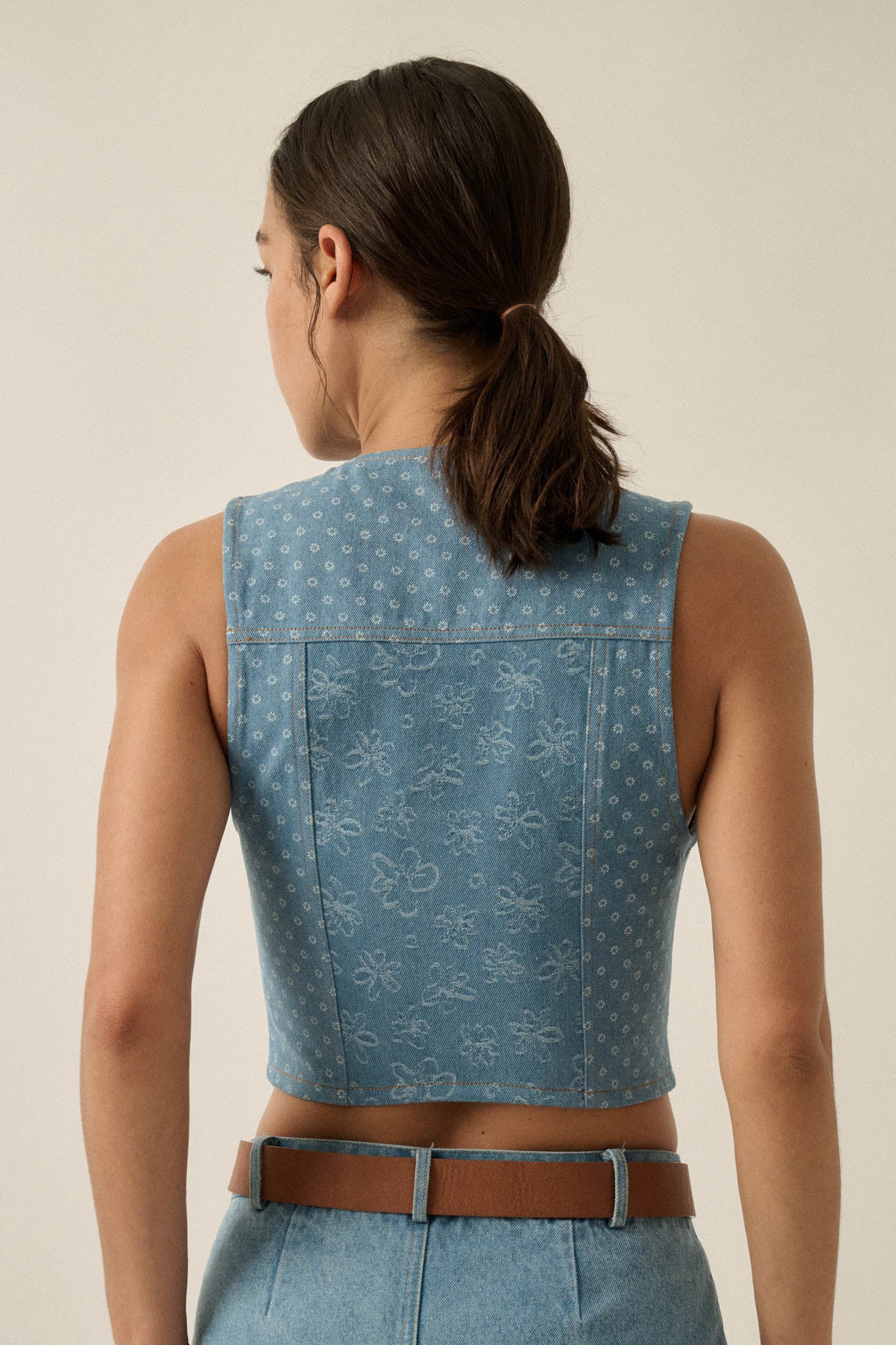 Denim Blooms Floral Jacquard Denim Cropped Vest - Image 6