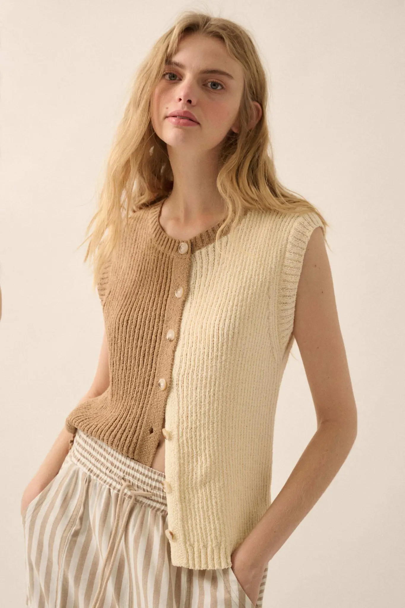 Double Date Colorblock Knit Buttoned Sweater Vest - Image 20