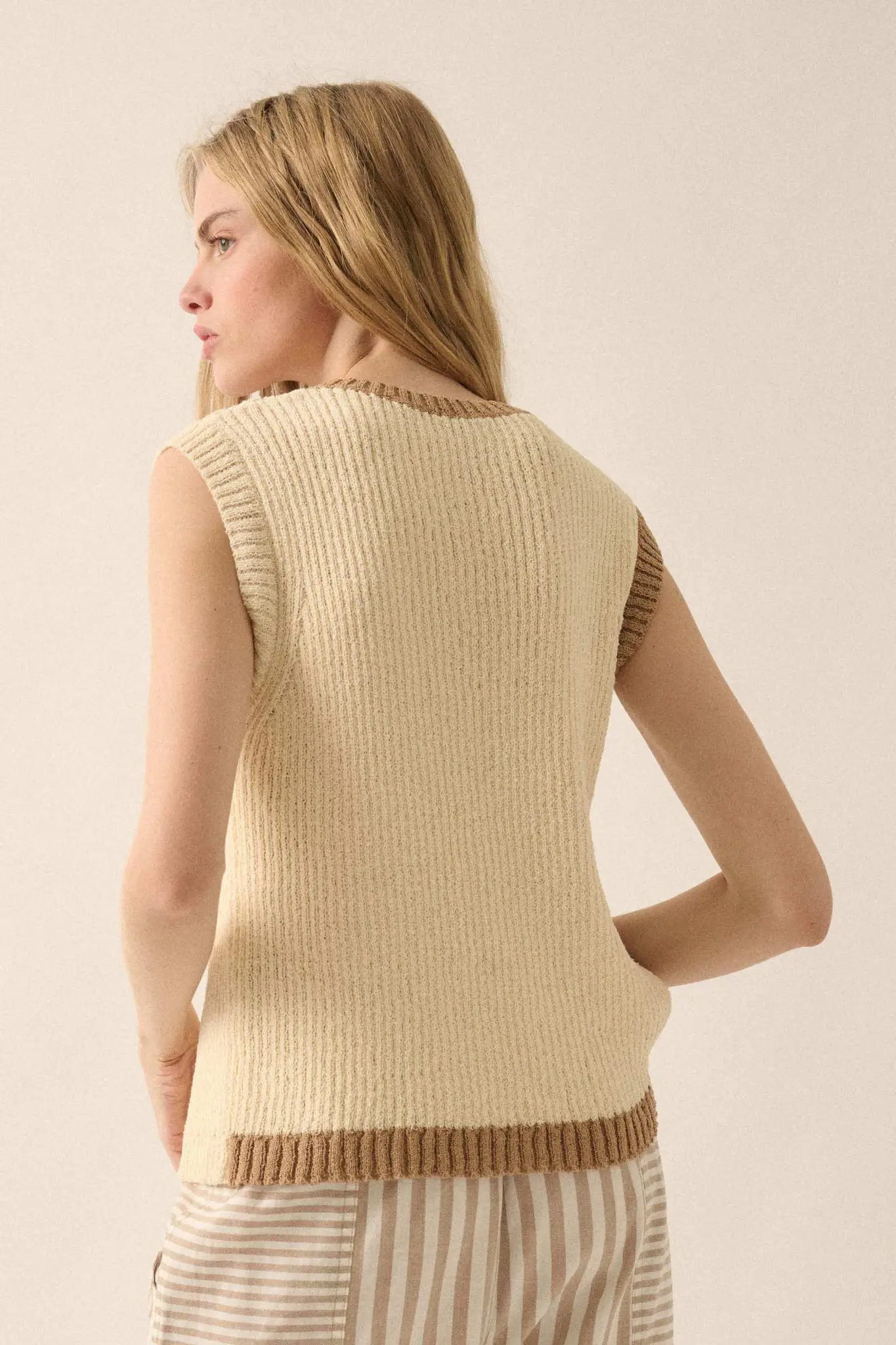 Double Date Colorblock Knit Buttoned Sweater Vest - Image 21