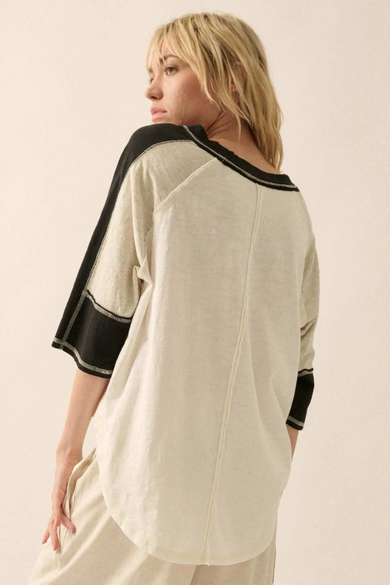 Easy Fit Colorblock Raw-Edge Oversize Raglan Tee - Image 6