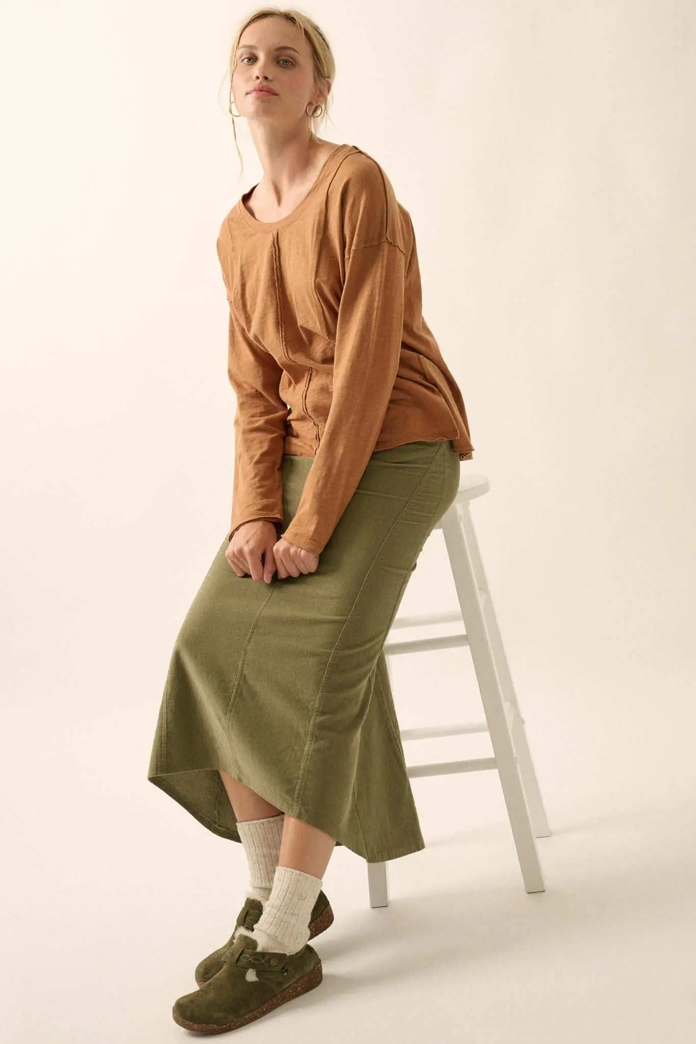 Easy Fit Cotton Slub Exposed-Seam Long-Sleeve Tee - Image 13