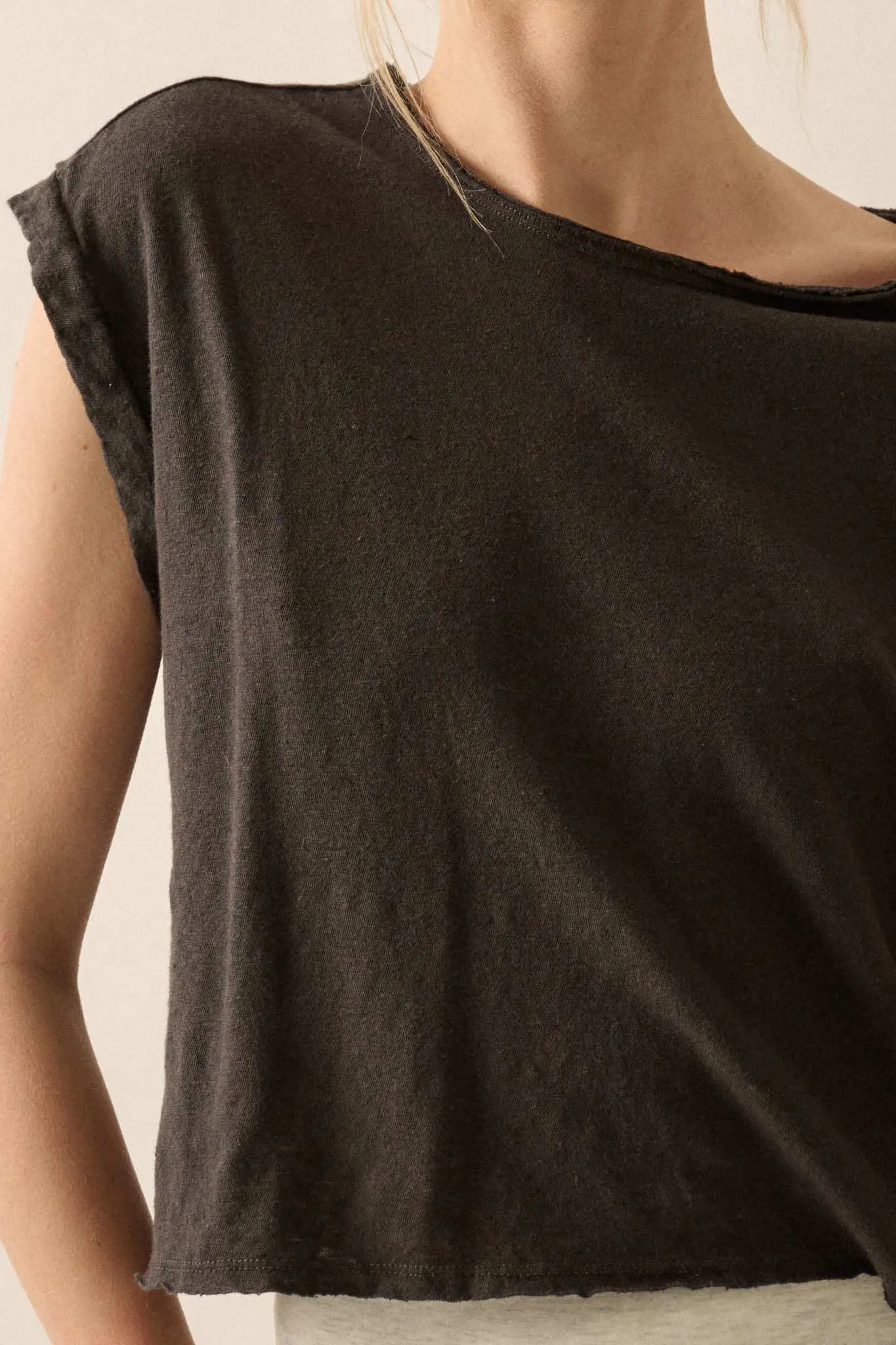 Easy Fit Cropped Raw-Edge Cap-Sleeve Muscle Tee - Image 8