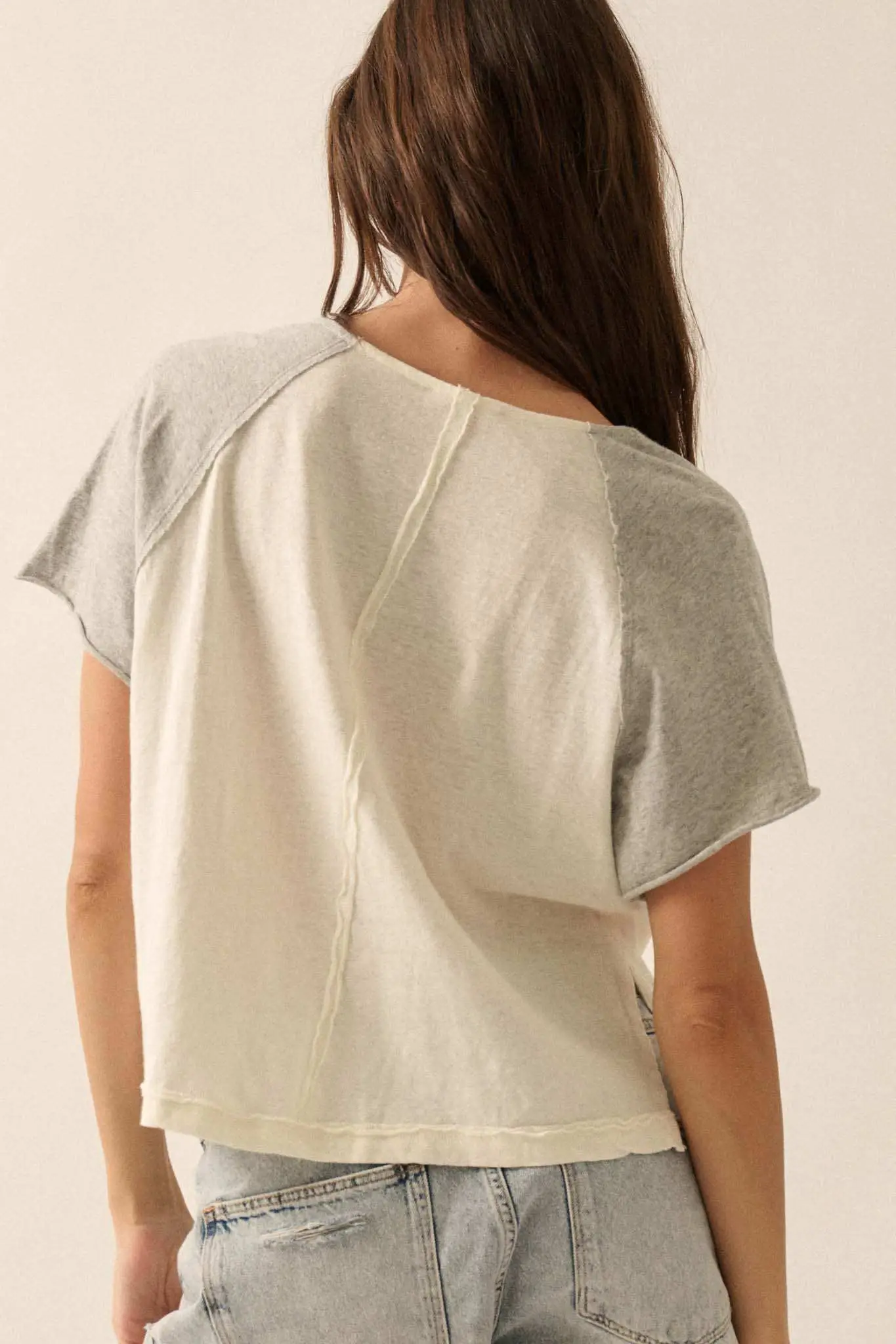 Easy Fit Cropped Raw-Edge Henley Raglan Tee - Image 12