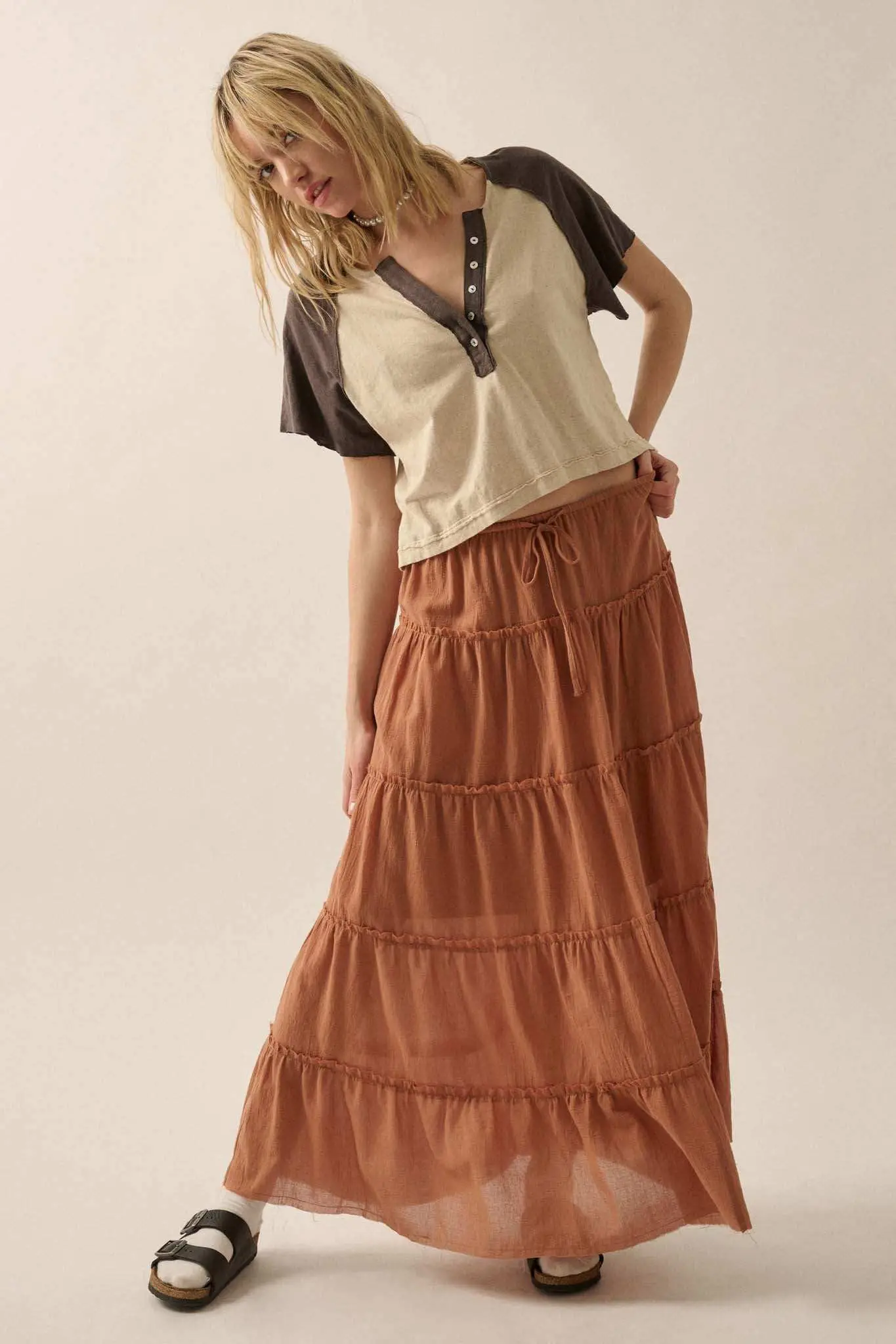 Easy Fit Cropped Raw-Edge Henley Raglan Tee - Image 3
