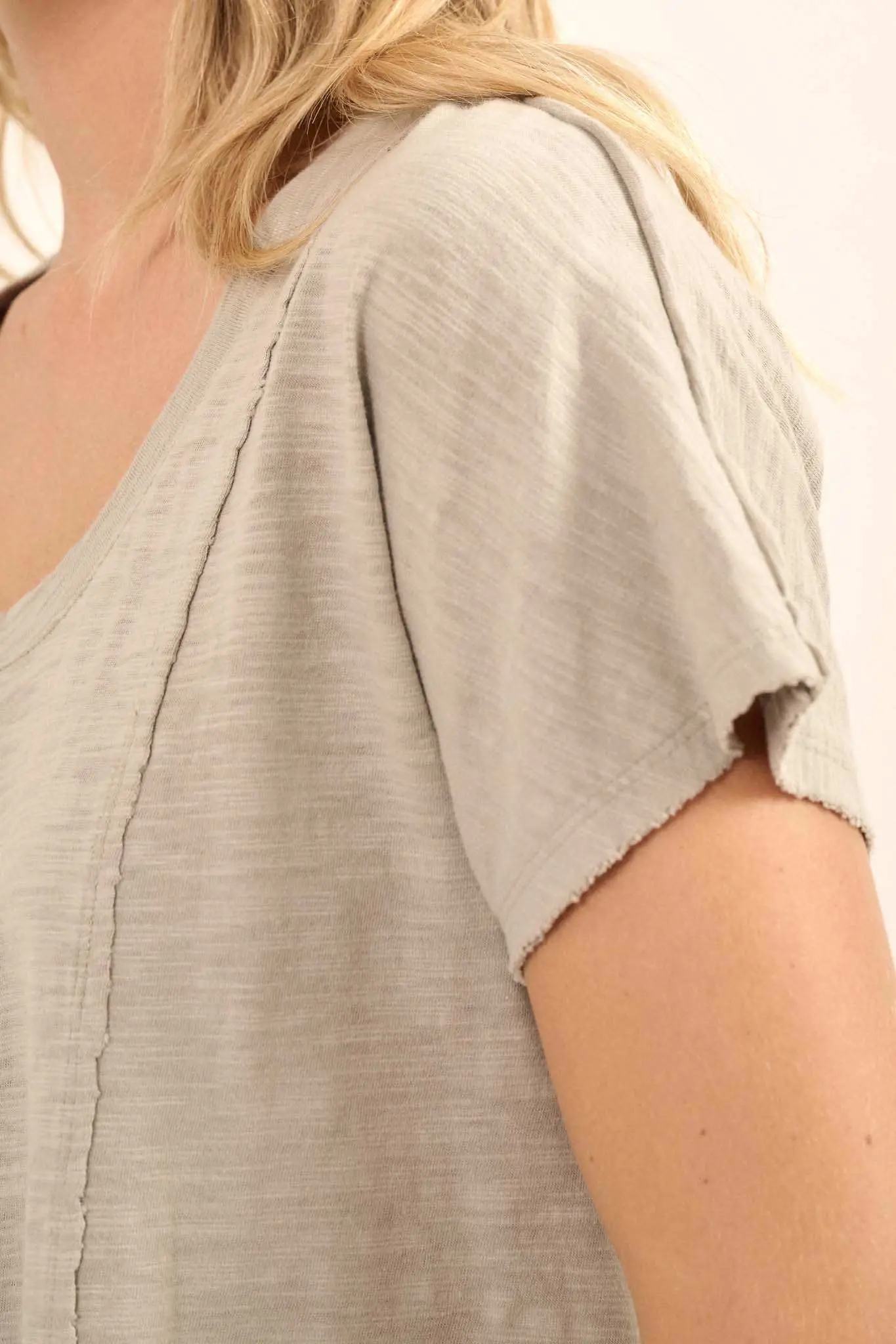 Easy Fit Vintage-Wash Slub Cotton Exposed-Seam Tee - Image 11