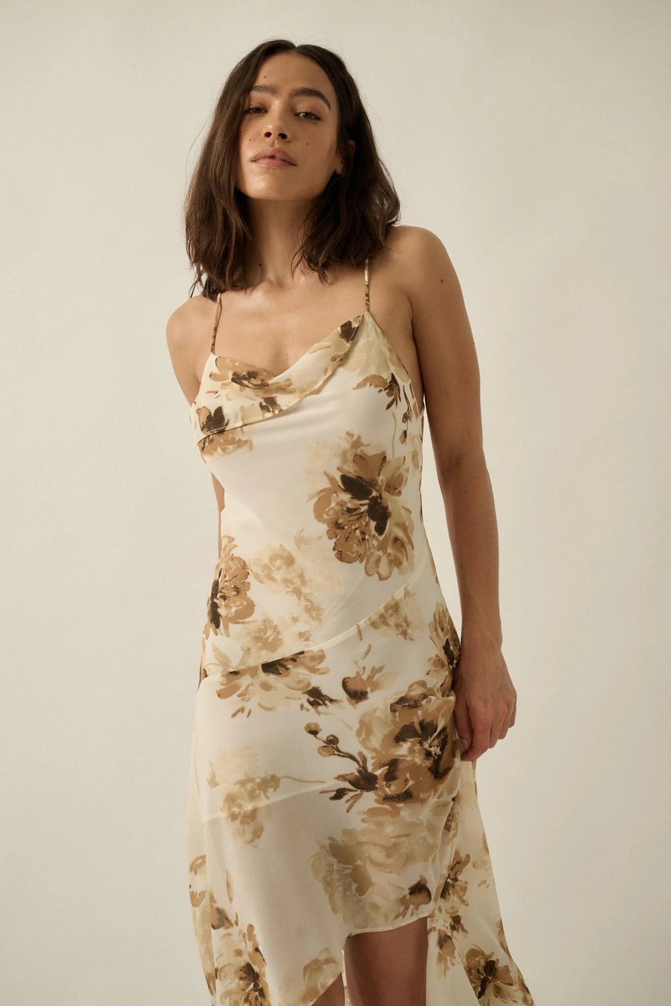 Elegant Beauty Floral Chiffon Open-Back Maxi Dress - Image 10