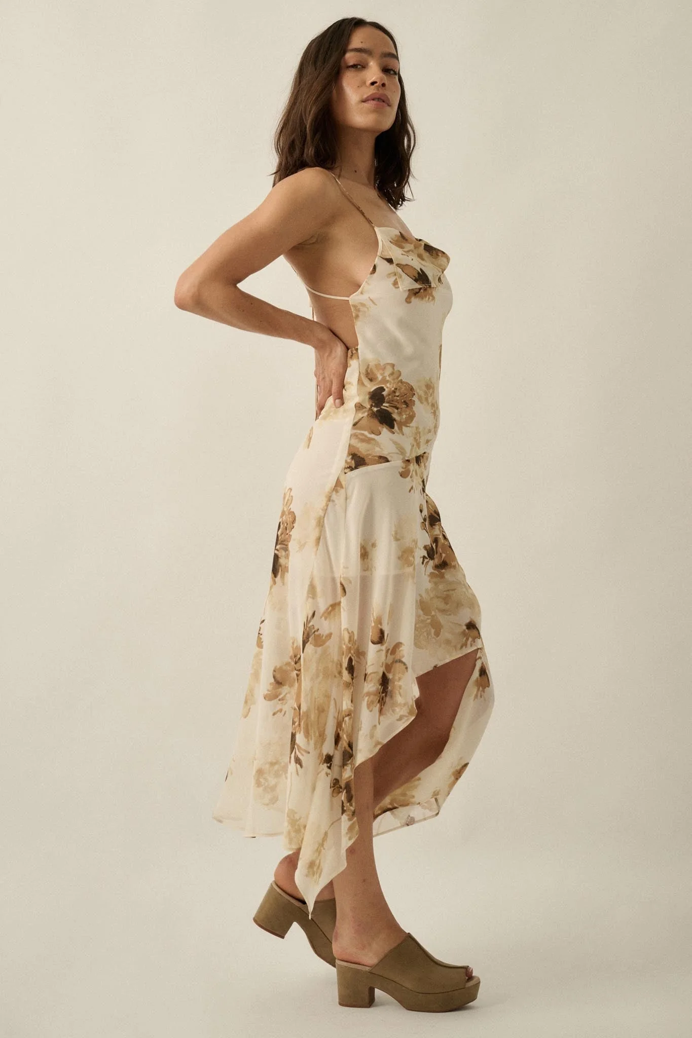 Elegant Beauty Floral Chiffon Open-Back Maxi Dress - Image 11