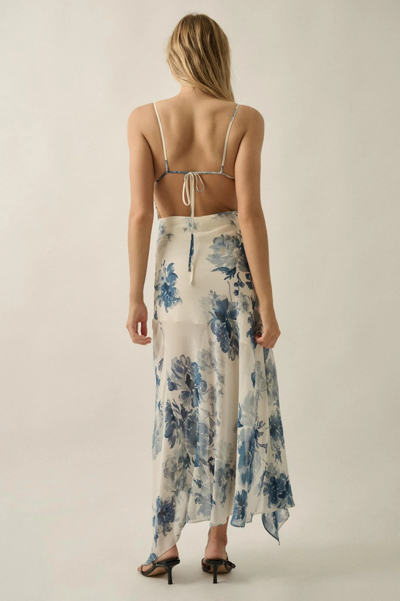 Elegant Beauty Floral Chiffon Open-Back Maxi Dress - Image 2