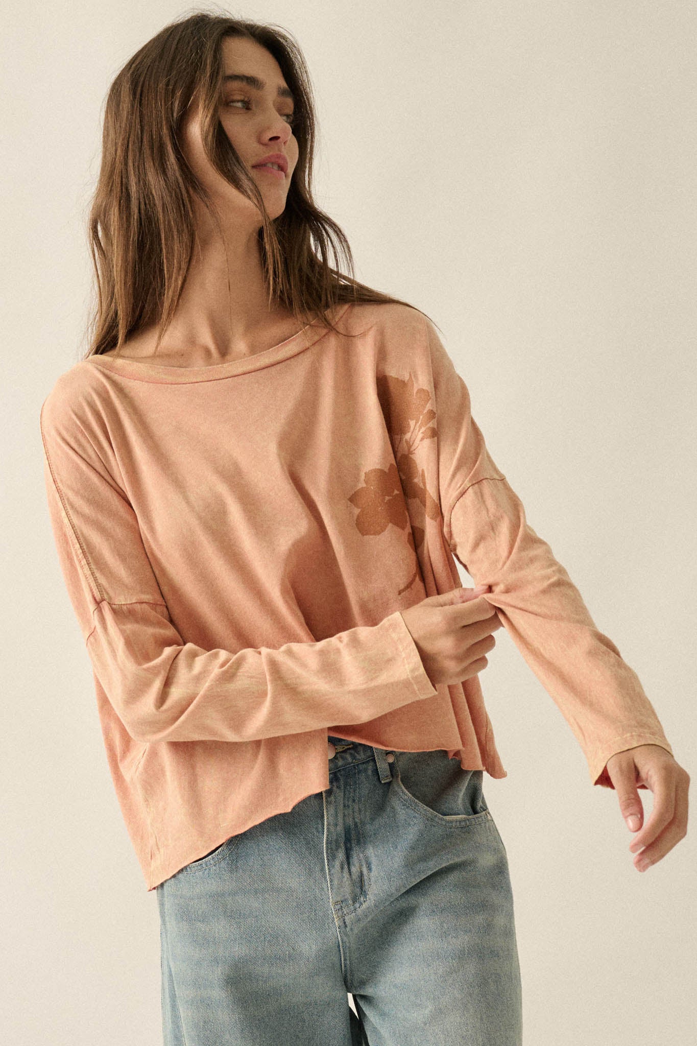 Faded Rose Long-Sleeve Cropped Graphic Tee - Image 6