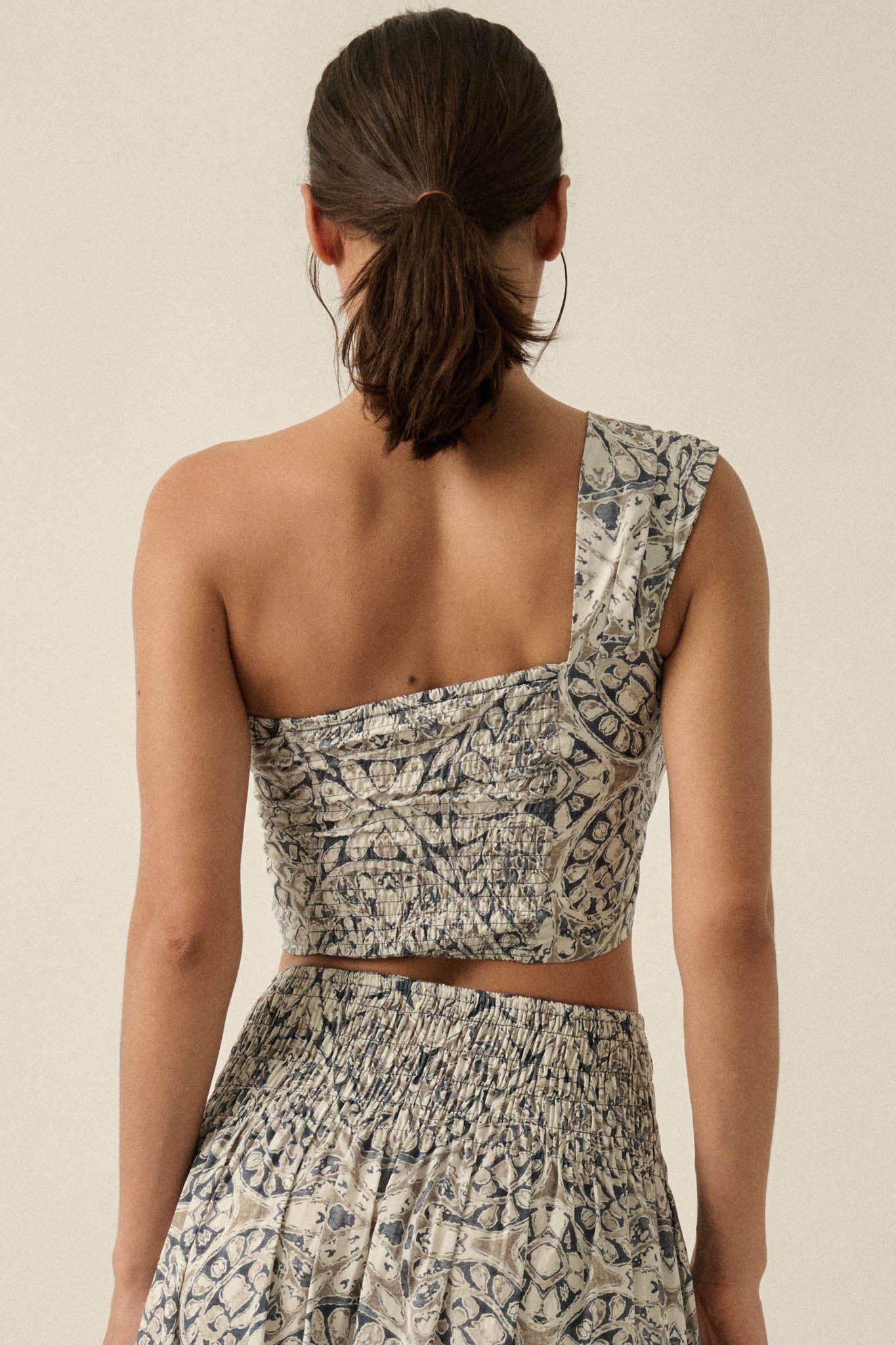 Get Lost Abstract-Print One-Shoulder Bandeau Top - Image 2