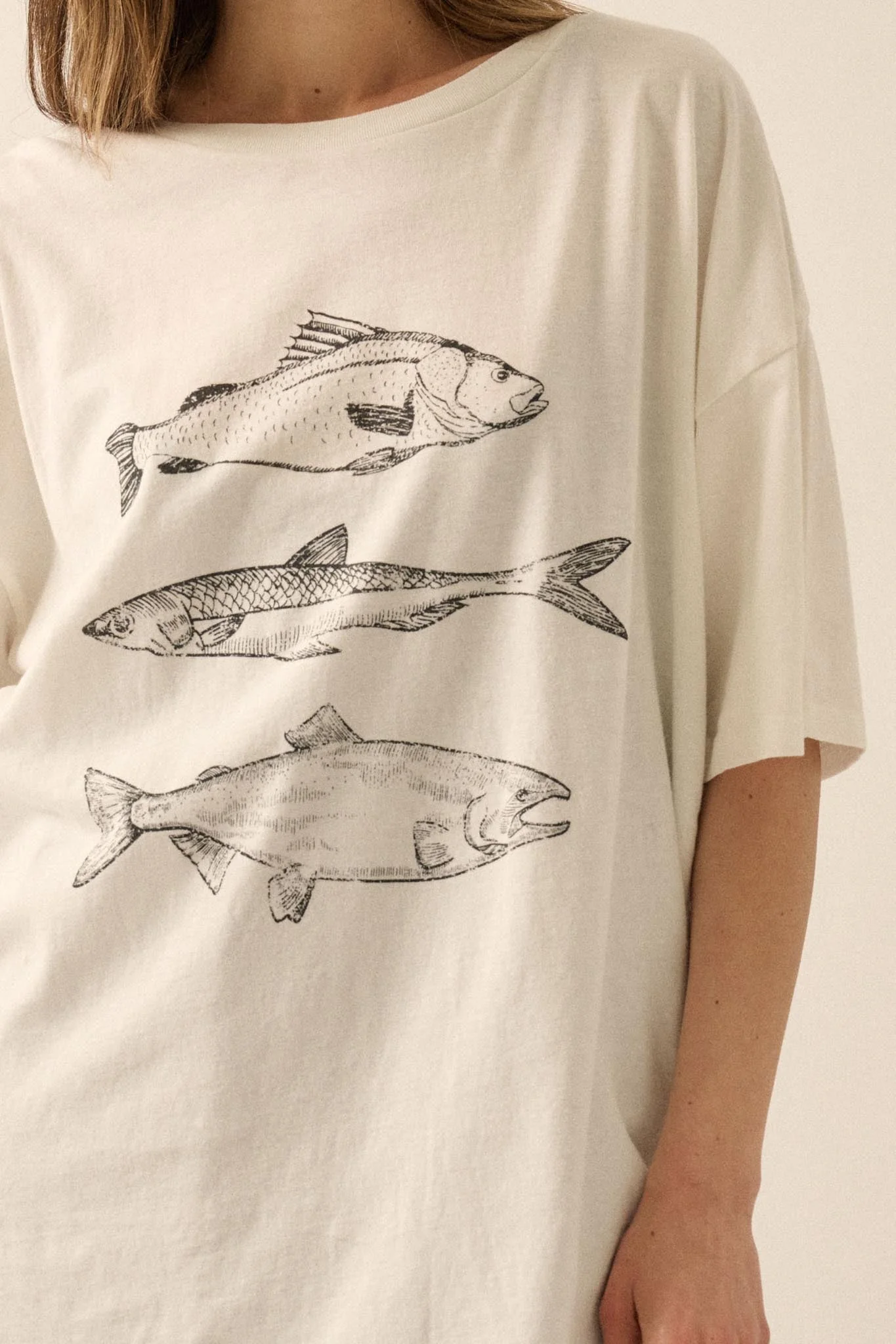 Go Fish Vintage-Print Oversize Graphic Tee - Image 2