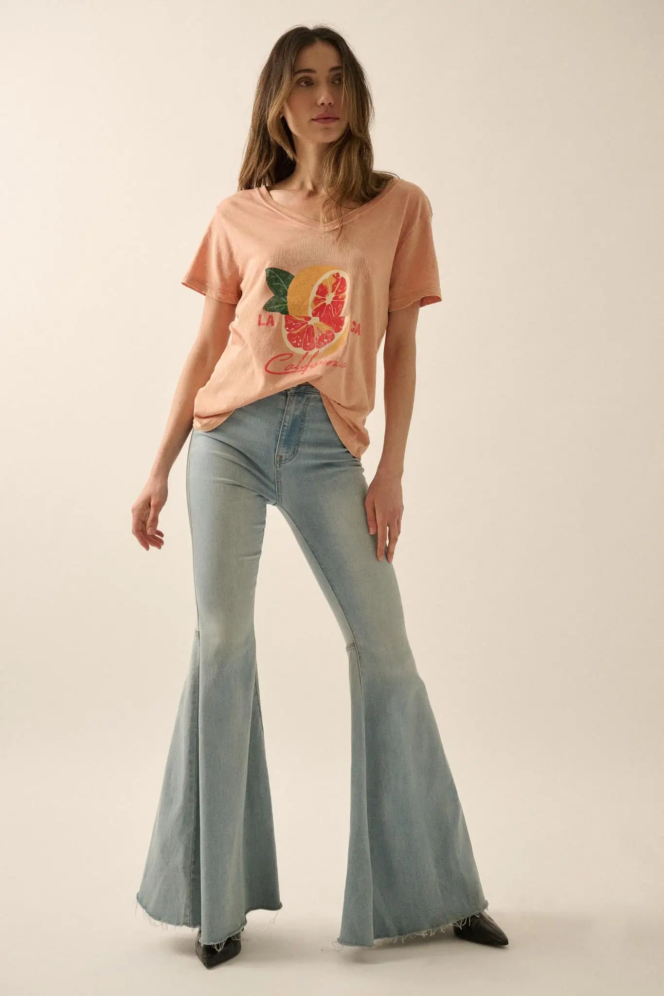 Golden State Grapefruit V-Neck Graphic Tee - Image 3