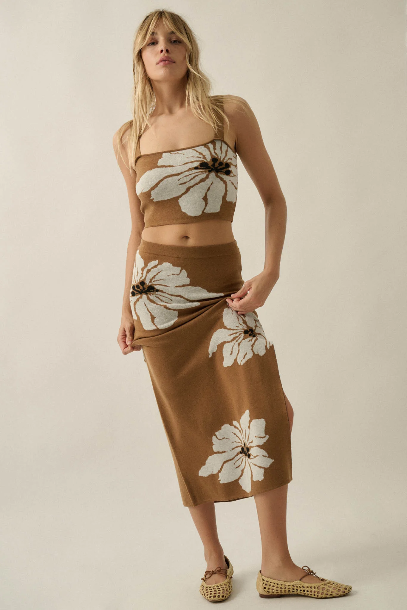 Hibiscus Blooms Floral Jacquard-Knit Maxi Skirt - Image 13