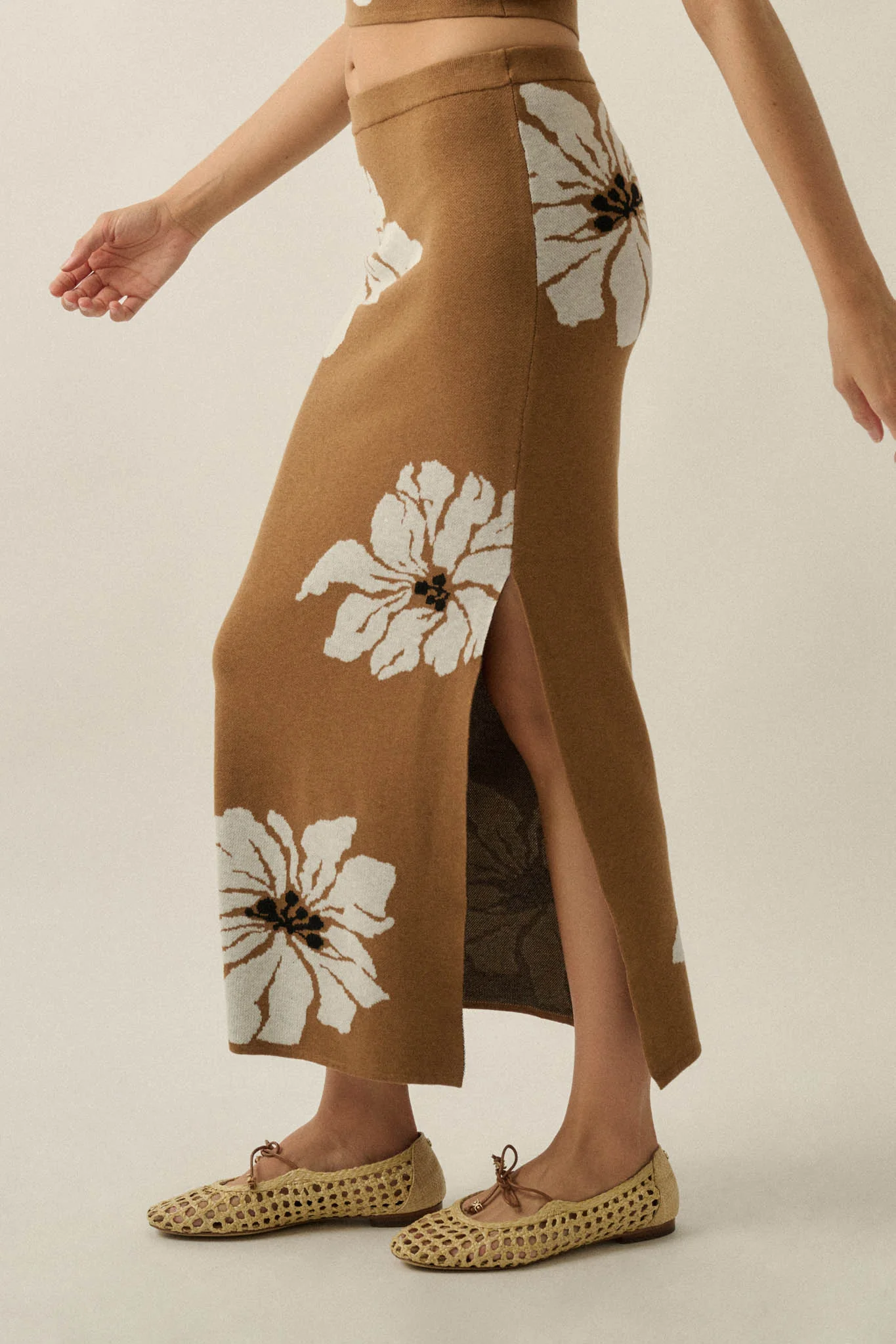 Hibiscus Blooms Floral Jacquard-Knit Maxi Skirt - Image 14