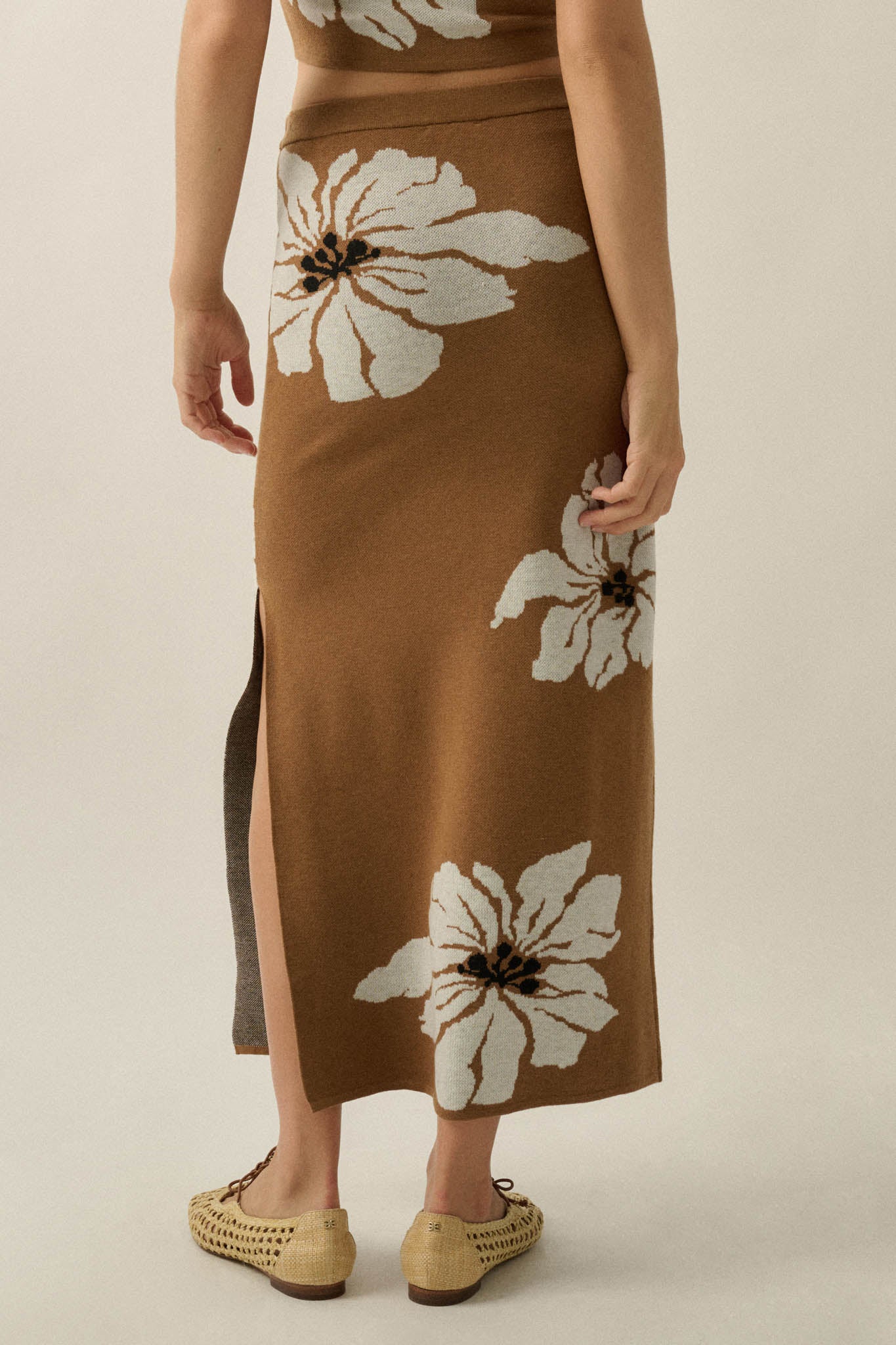 Hibiscus Blooms Floral Jacquard-Knit Maxi Skirt - Image 15