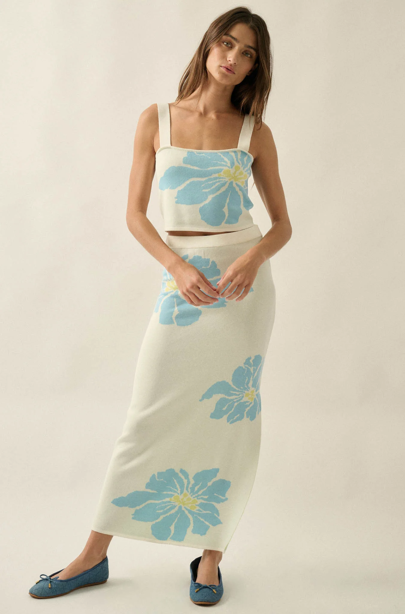 Hibiscus Blooms Floral Jacquard-Knit Maxi Skirt - Image 6