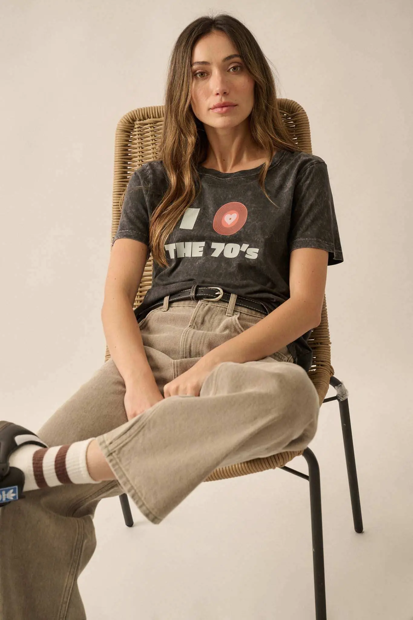 I Love the 70s Vintage-Wash Music Graphic Tee - Image 4