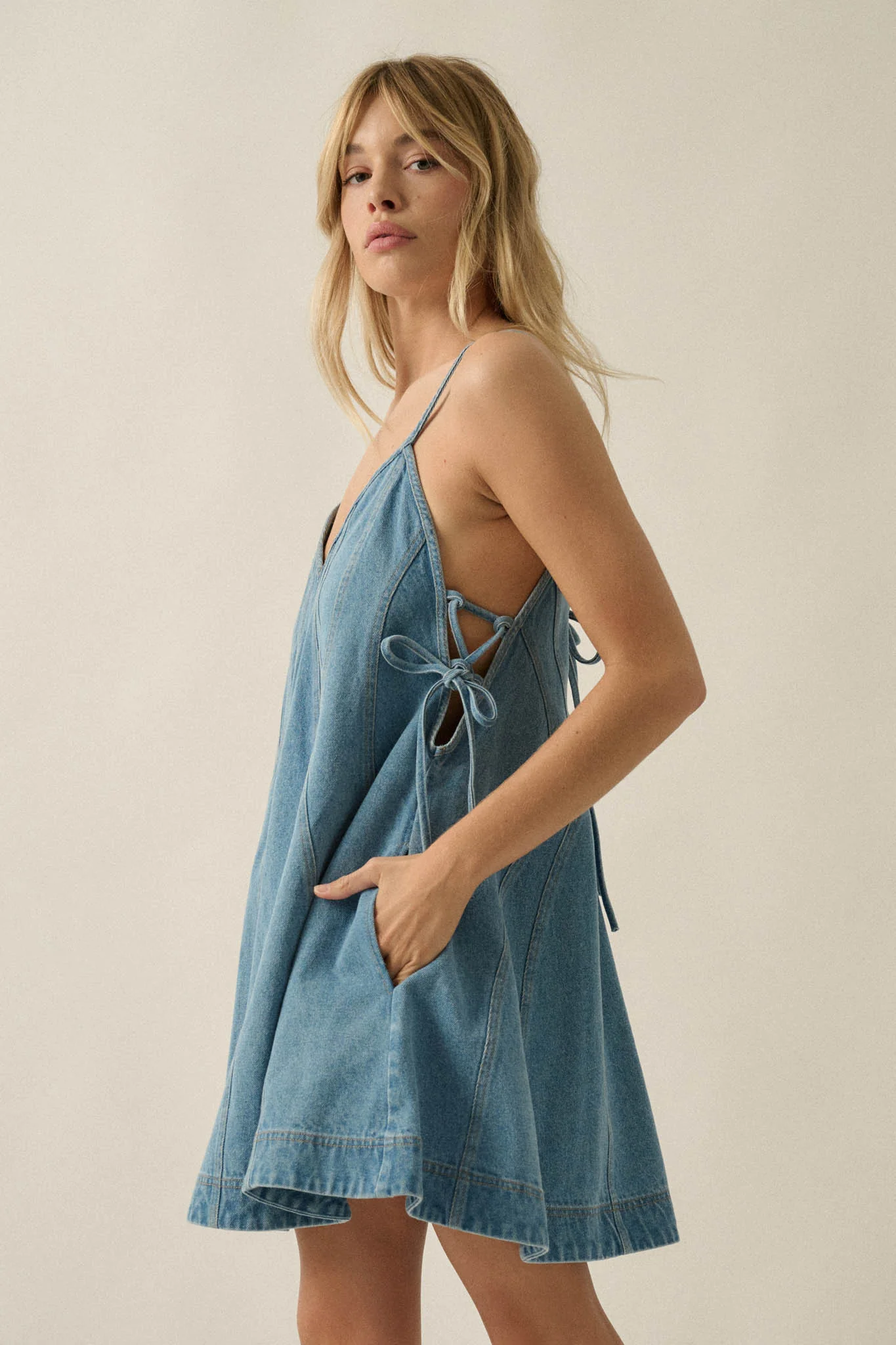 Jean Queen Denim Contrast-Stitch Trapeze Mini Dress - Image 12