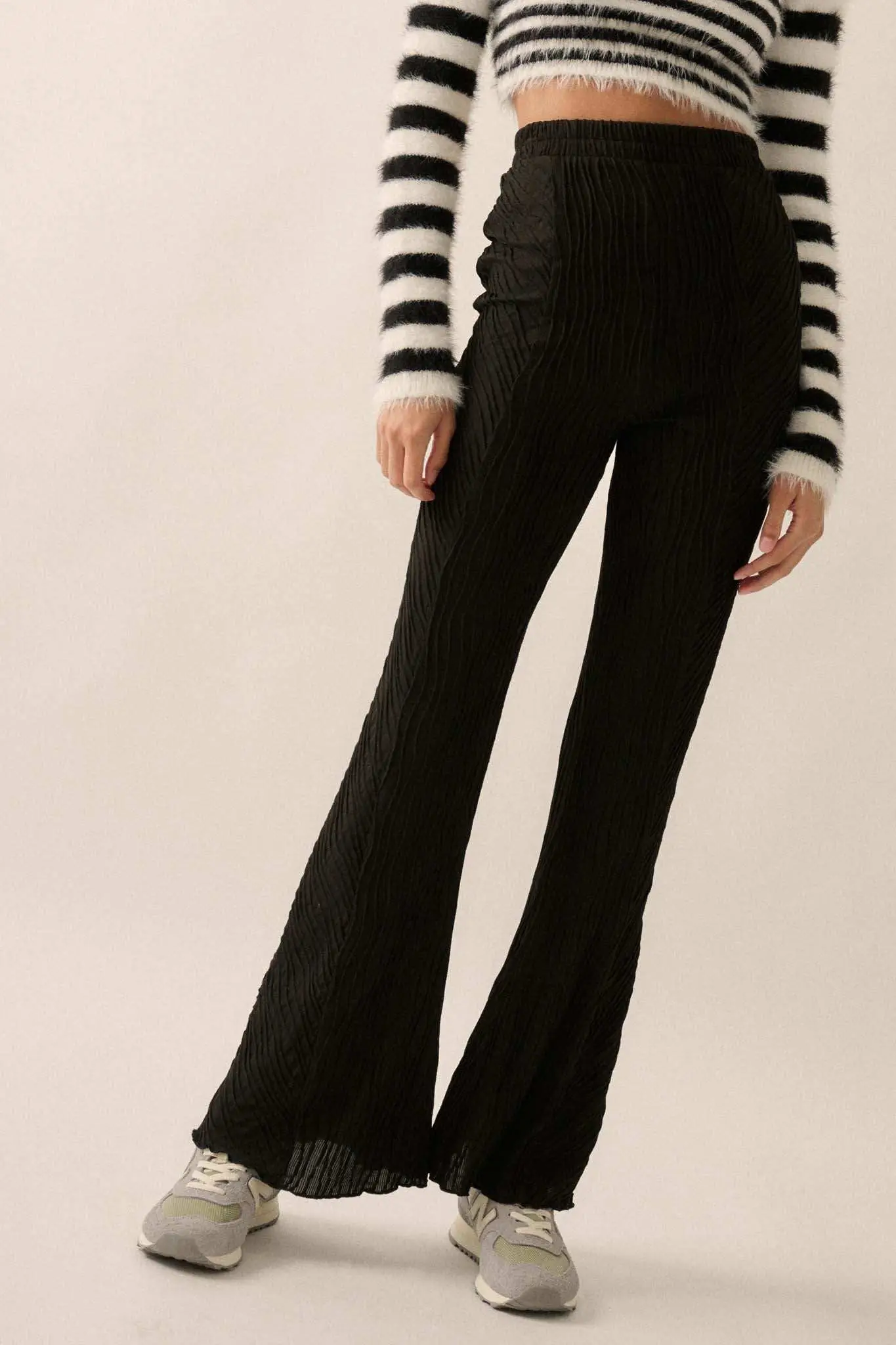 Just Flow With It Wavy Ribbed-Knit Flare Pants - Image 11